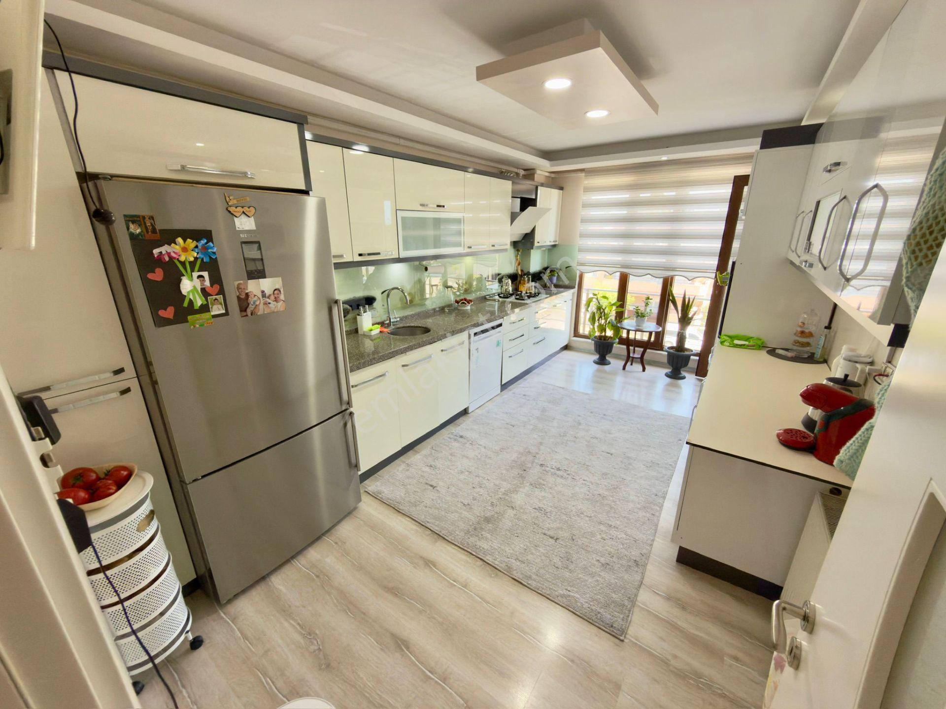 Yükselden Cennetayağında Manzaralı Eksiksiz Ultra Lüks 3+1 Satılık Daire