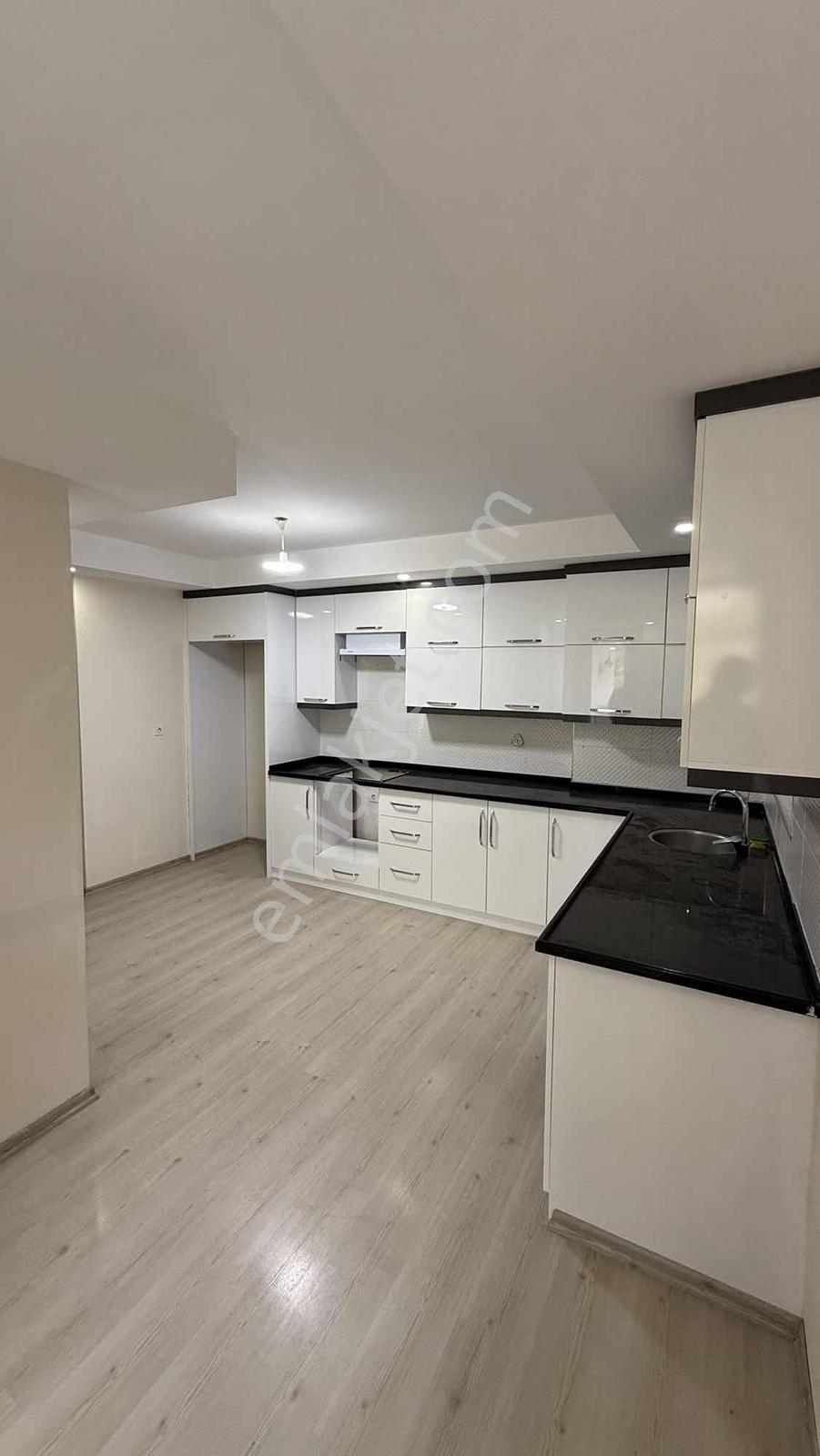 Oğuzlar Emlak'dan Antalya Demre Merkezde Kiralık 3+1 Daire - Görsel 11