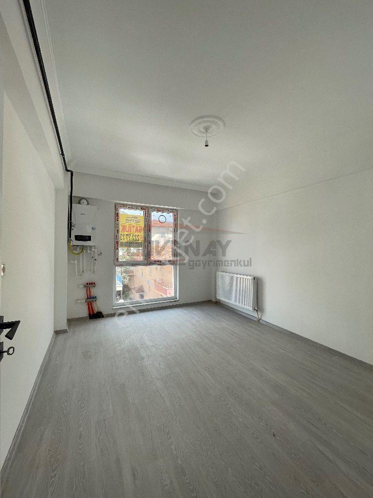 Güvenay - Çorum Yavruturna Askerlik Şubesi Arkası Satılık 1+1 Daire