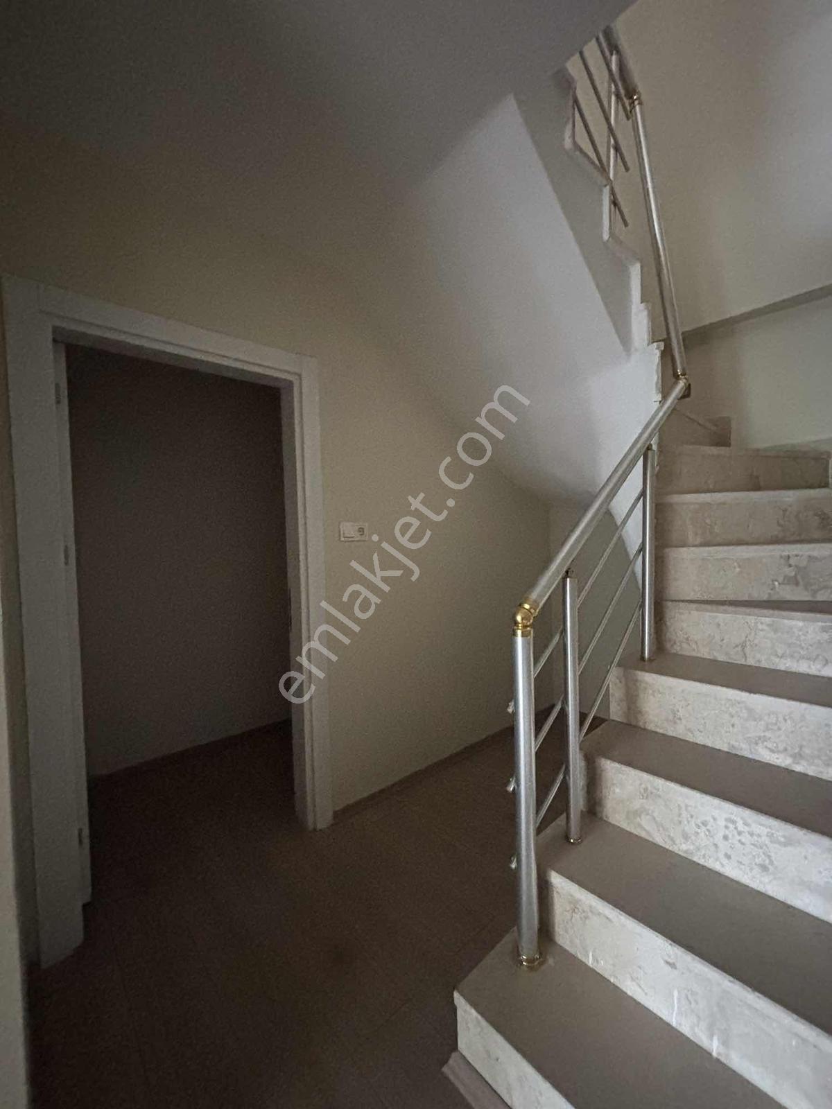 Çarşı Merkezde Sıfır Oturuma Hazır 5+1 230 M2 Dubleks Daire - Görsel 16