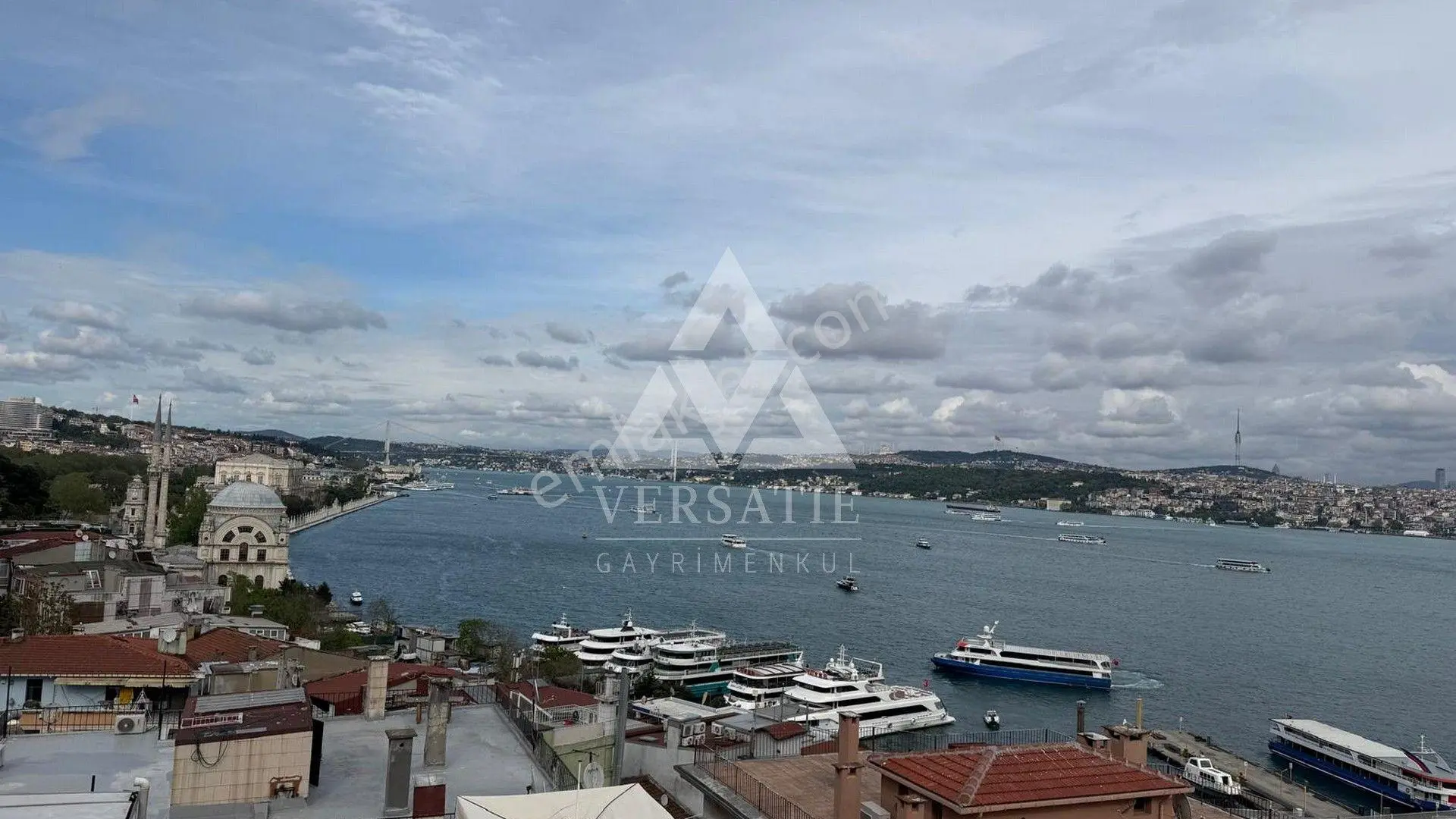 Setüstü'nde Boğaz Ve Tarihi Yarımada Manzaralı 3+1 Kiralık Daire