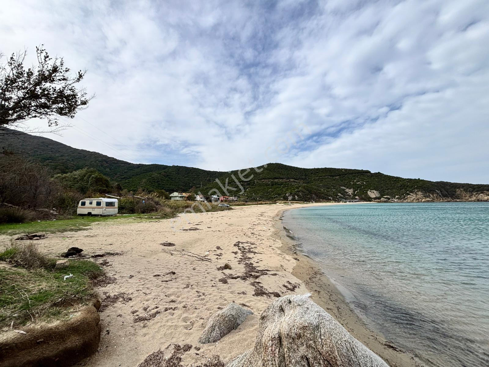 Ormanlı Köyü Manastır Koyunda Denize Sıfır Satılık 1698 M2 Arazi - Görsel 16