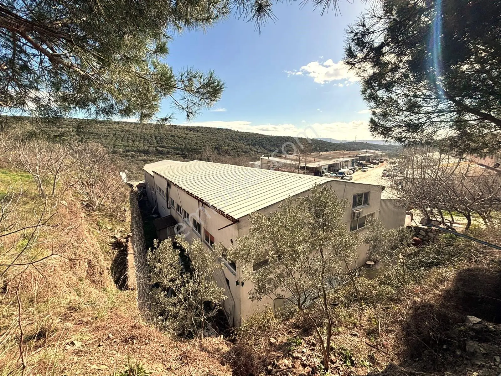 Erdek Sanayi Sitesinde 420 M2 Kullanım Alanlı Satılık Dükkan - Görsel 2
