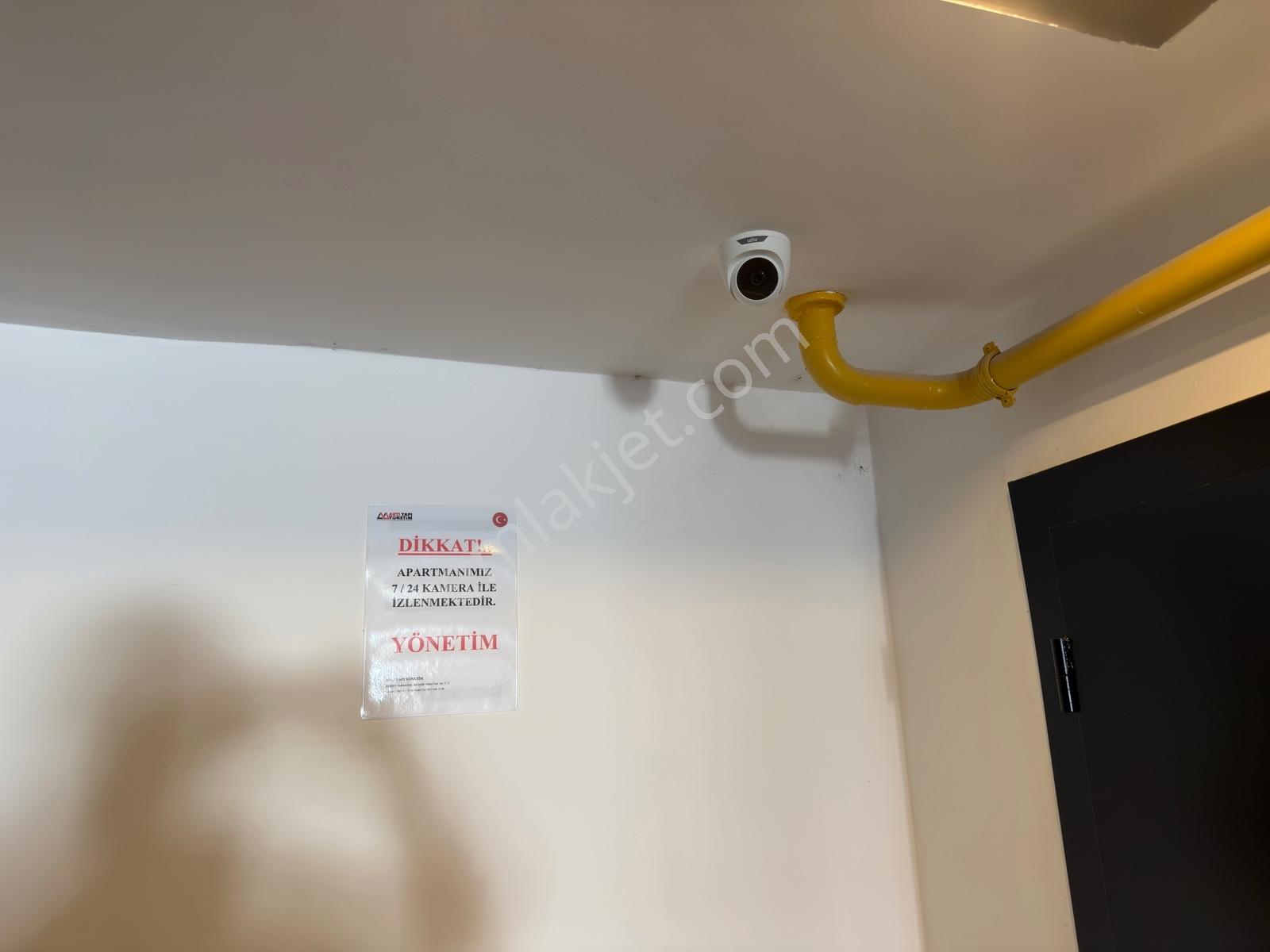 Salon Mutfak Ayrı / Tramvaya Yakın / Çok Geniş 1+1/ Remax Gökhan - Görsel 29