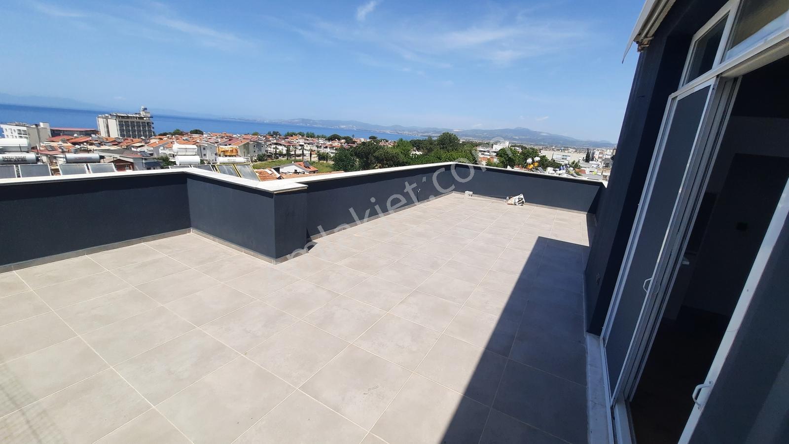 Güzelçamlı Merkezde Deniz Manzaralı Kiralık 1+1 Çatı Katı - Görsel 12