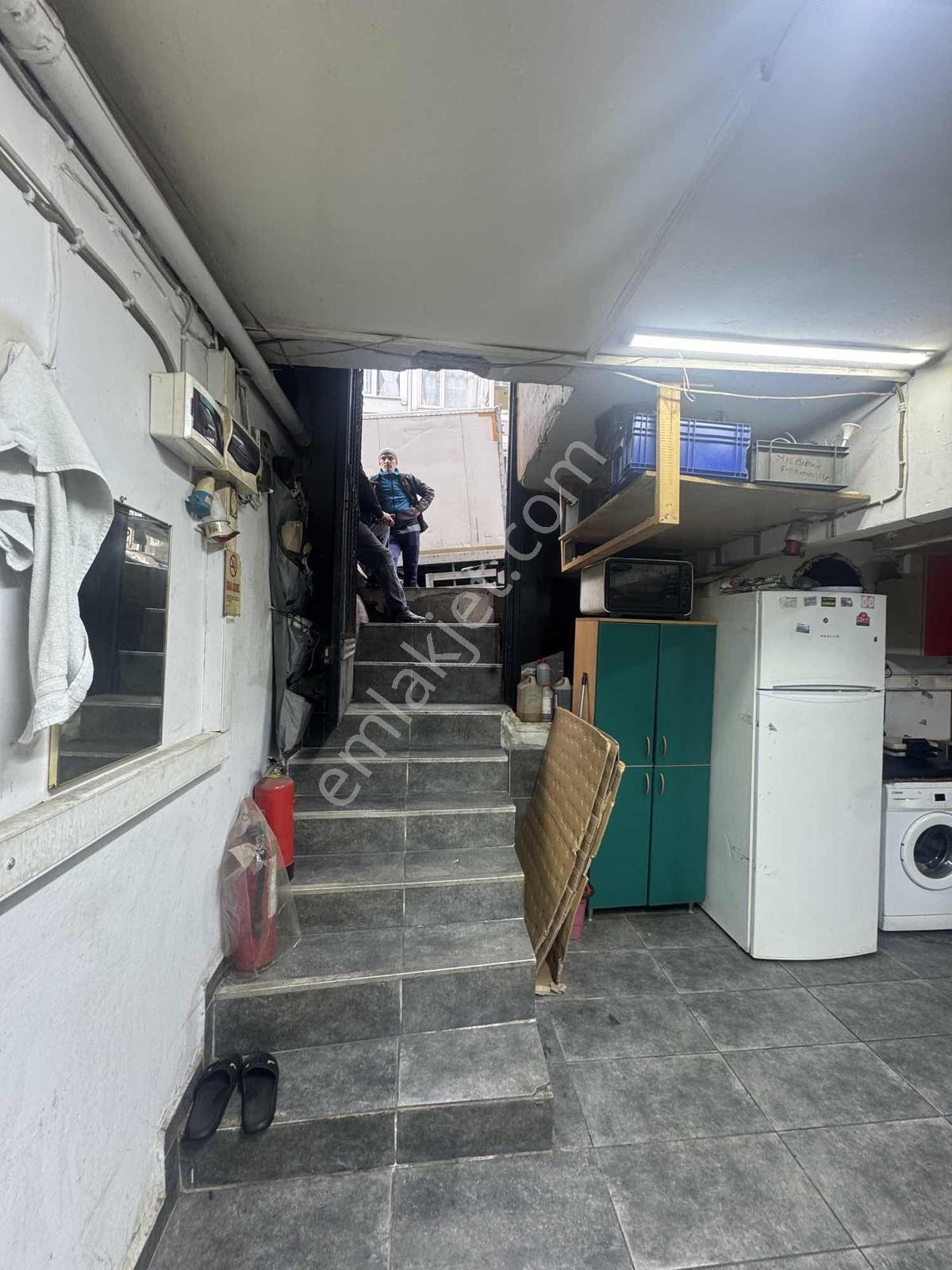 Altın Emlak'tan 70 M2 Yarı Bodrum Dükkan - Görsel 8