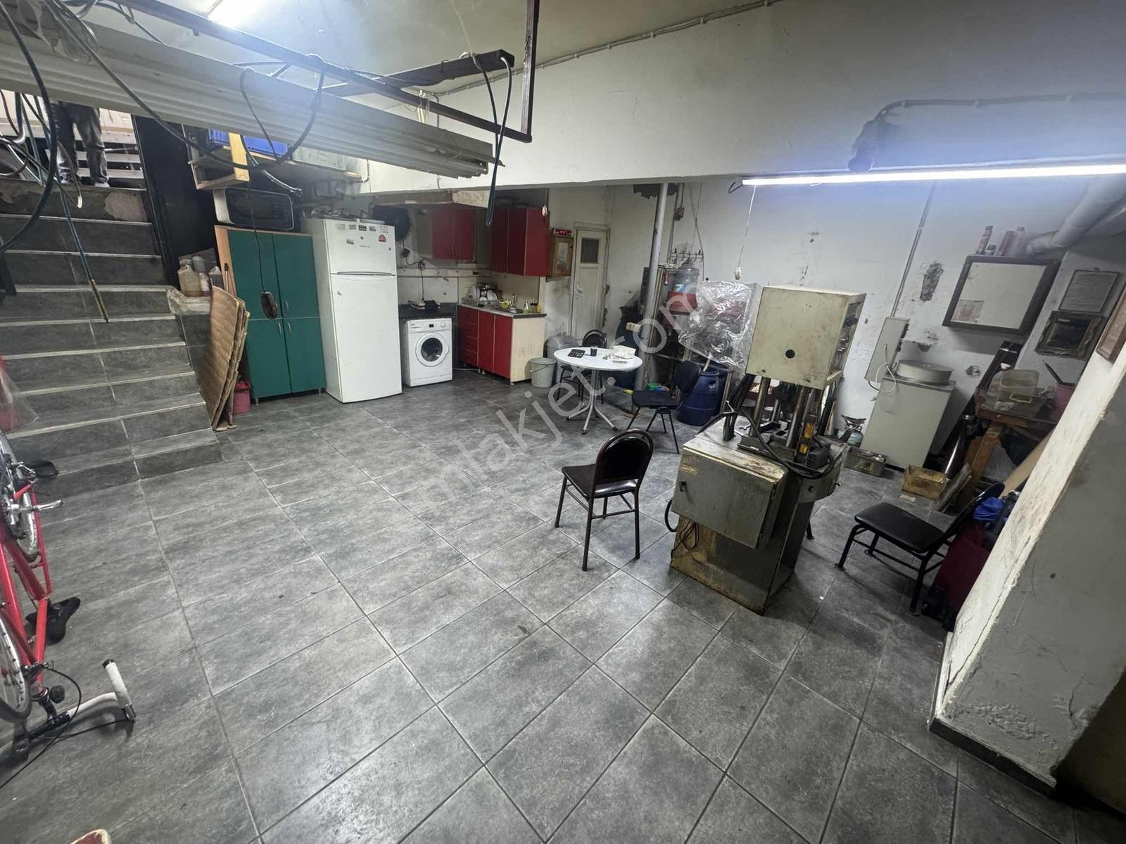 Altın Emlak'tan 70 M2 Yarı Bodrum Dükkan - Görsel 7