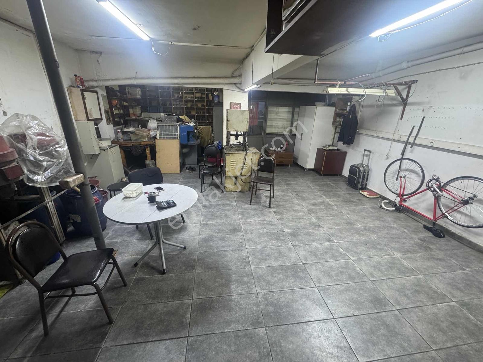 Altın Emlak'tan 70 M2 Yarı Bodrum Dükkan - Görsel 6