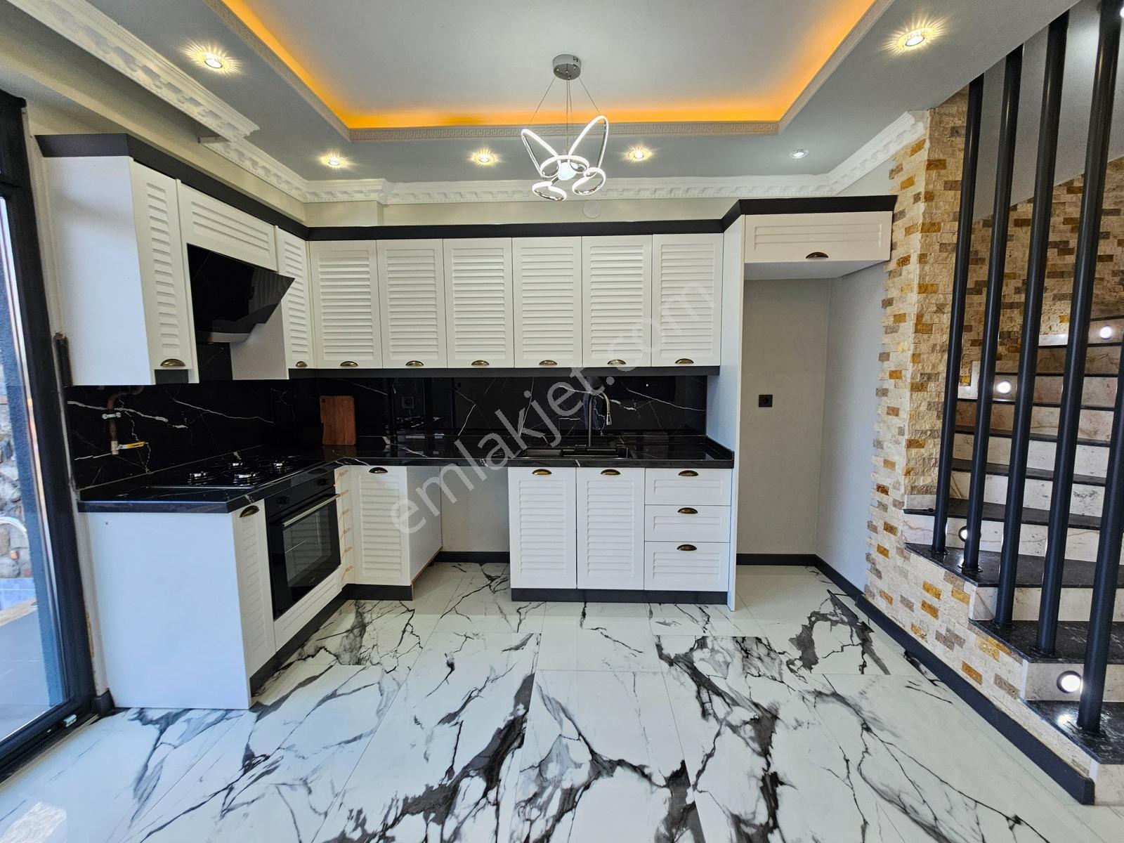 4+1 Müstakil Havuzlu ,denize Yürüme Mesafesinde Kiralık Villa - Görsel 23