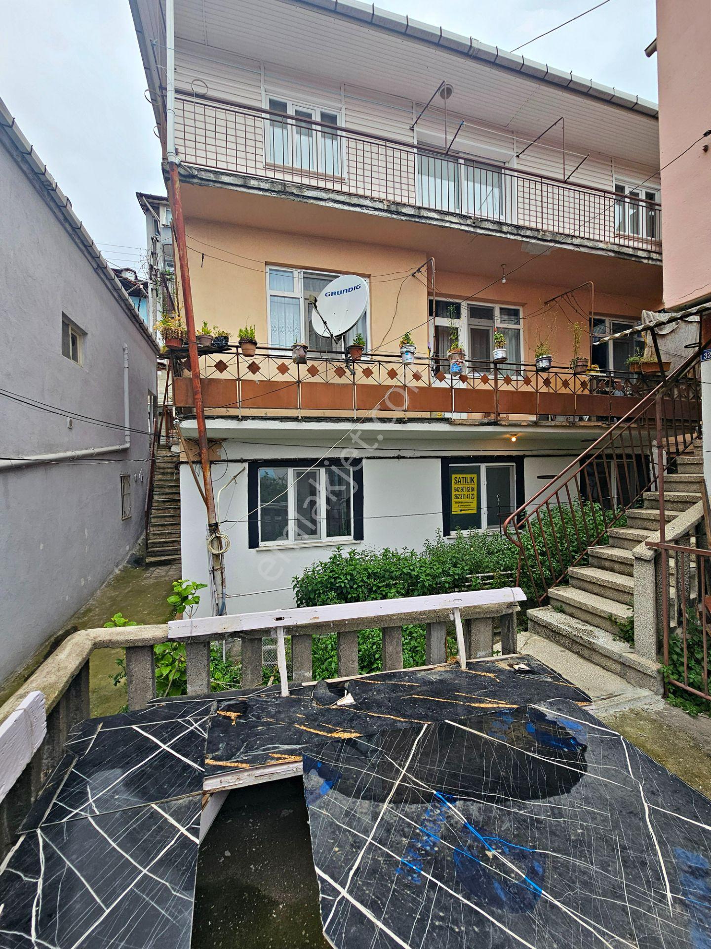 İzmit 28 Haziran Mah.'de İçi Komple Yenilenmiş Satılık 2+1 Daire - Görsel 29