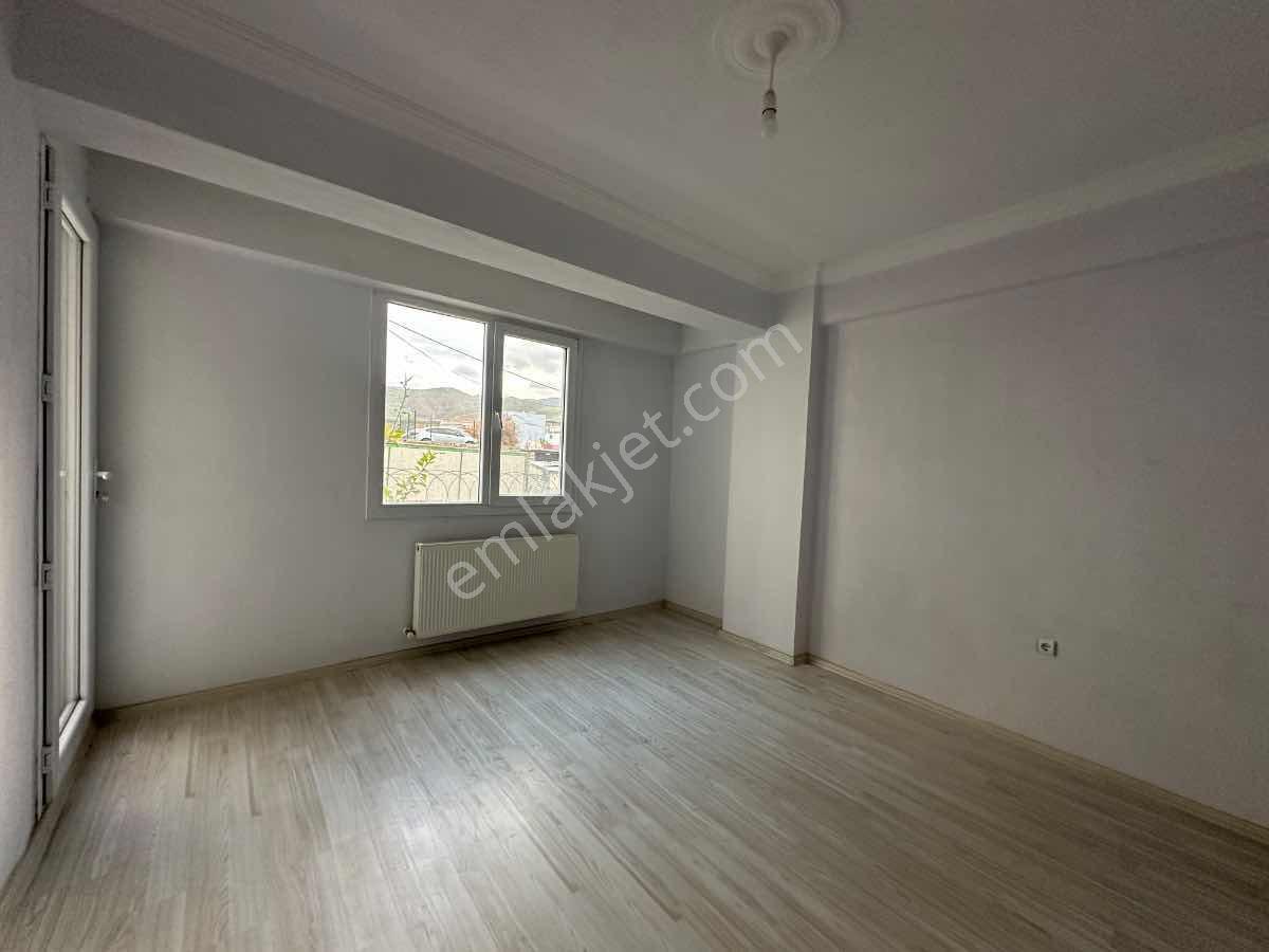 Menemen Zeytinlik Mahallesi’nde 3+1 Bahçe Kullanımlı Kiralık Daire - Görsel 13