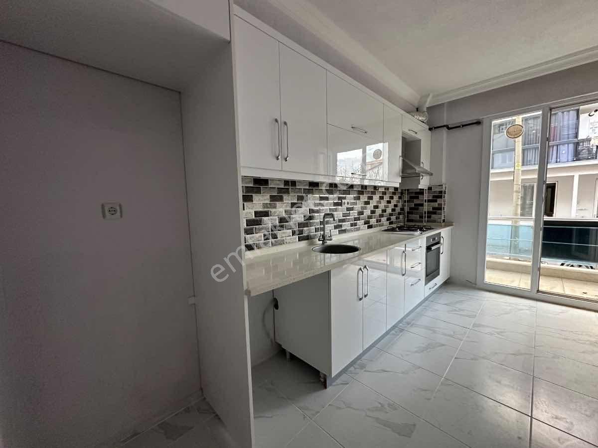 Menemen Zeytinlik Mahallesi’nde 3+1 Bahçe Kullanımlı Kiralık Daire - Görsel 6
