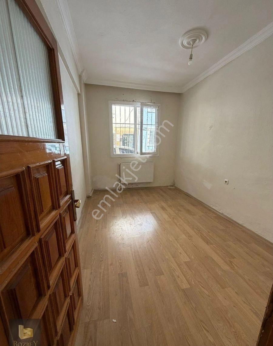 Bozbey Emlak'tan Buca Fırat Mah. 1+1 70 M2 Kapalı Mutfak Doğalgazlı Kiralık Daire - Görsel 4