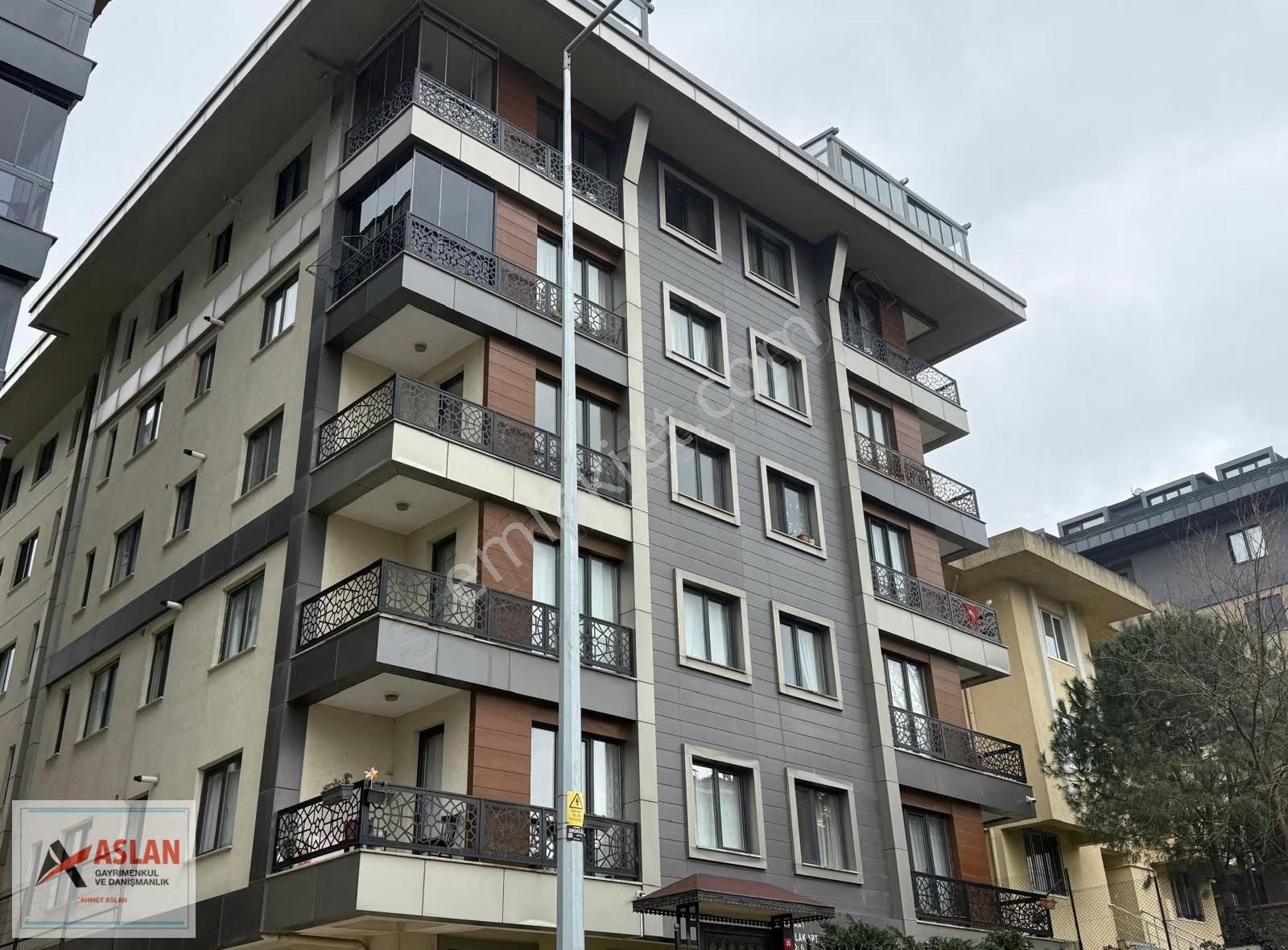 Üsküdar Çengelköyde Mükemel Konum -genç Binada 2+1 Satılık Daire
