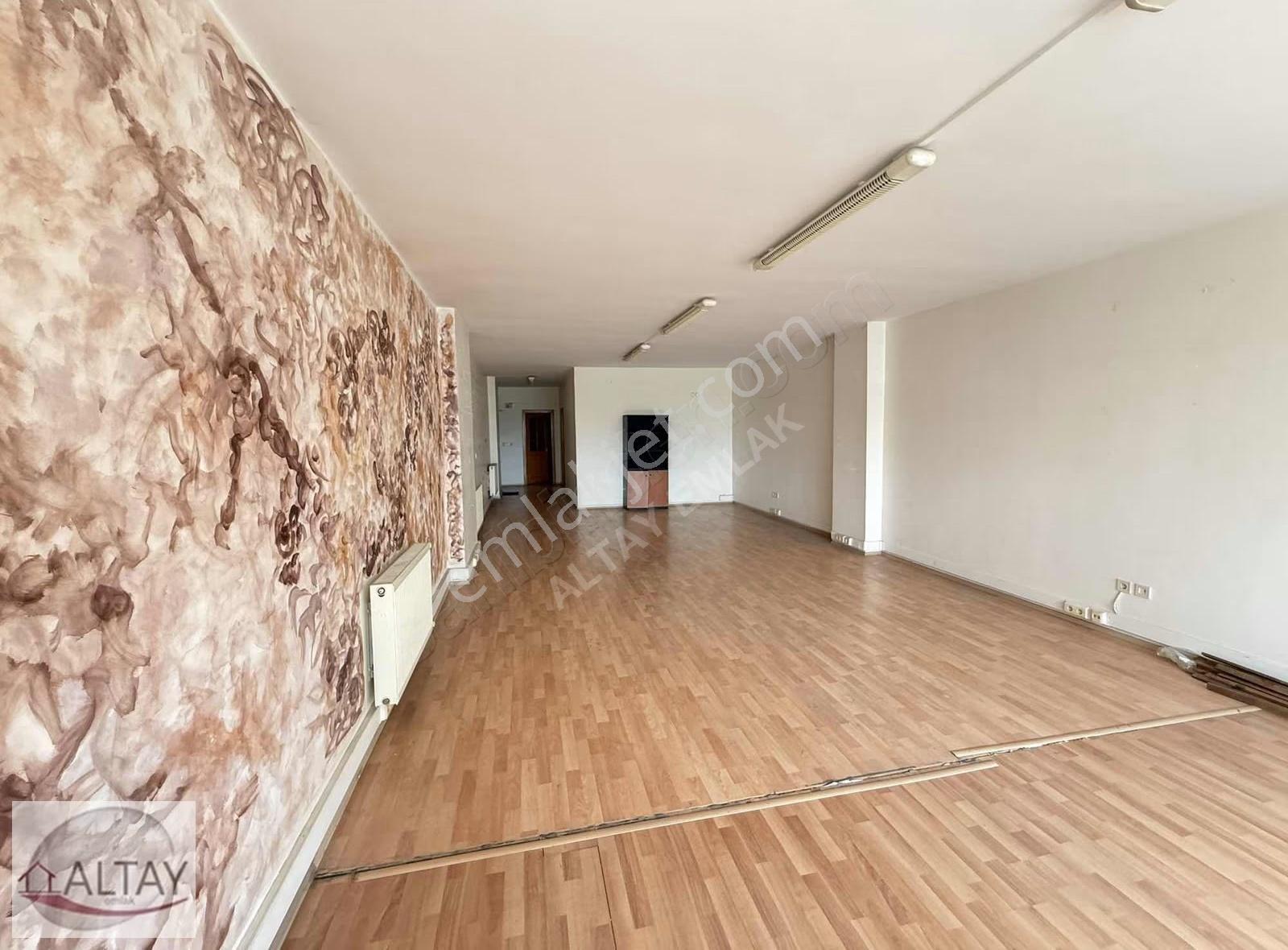 Küçükbakkalköy'de Ana Cadde Üstü 100m² Kiralık Ofis - Görsel 19