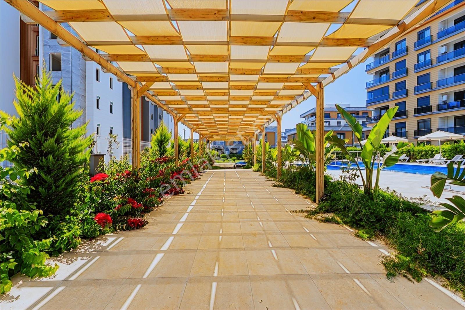 Altıntaş'ın Kalbinde İskanlı, Sıfır, Havuz Manzaralı 3+1 Villa - Görsel 15