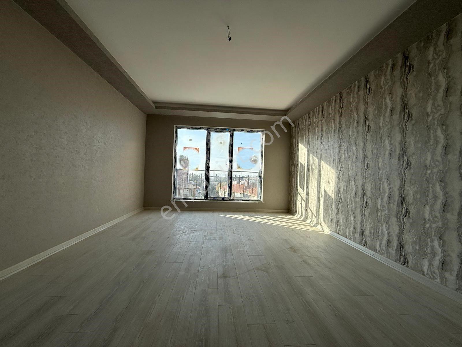 Nasip'ten Acilll Satılık Çift Banyolu Fuul Yapılı 2+1 Daire - Görsel 14