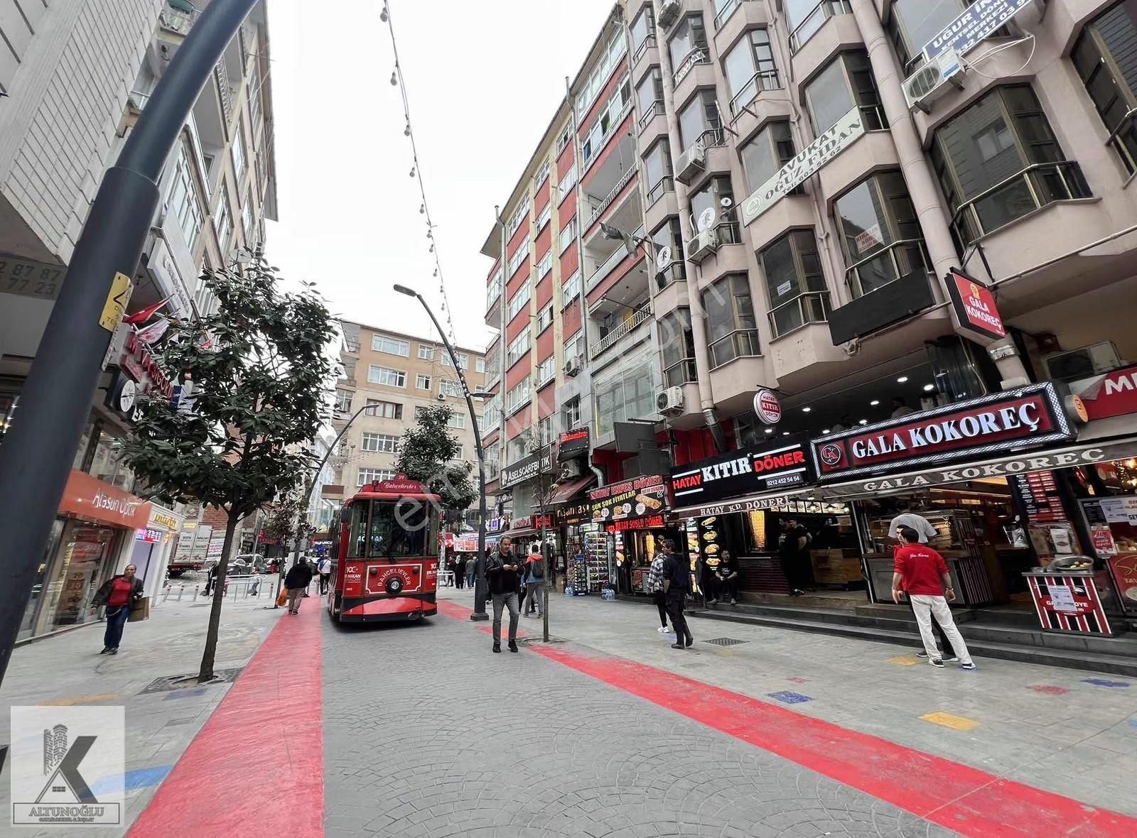 Altunoğlu"ndan Şirinevler Meydan"da İş Hanı İçinde Kiralık Ofis - Görsel 19