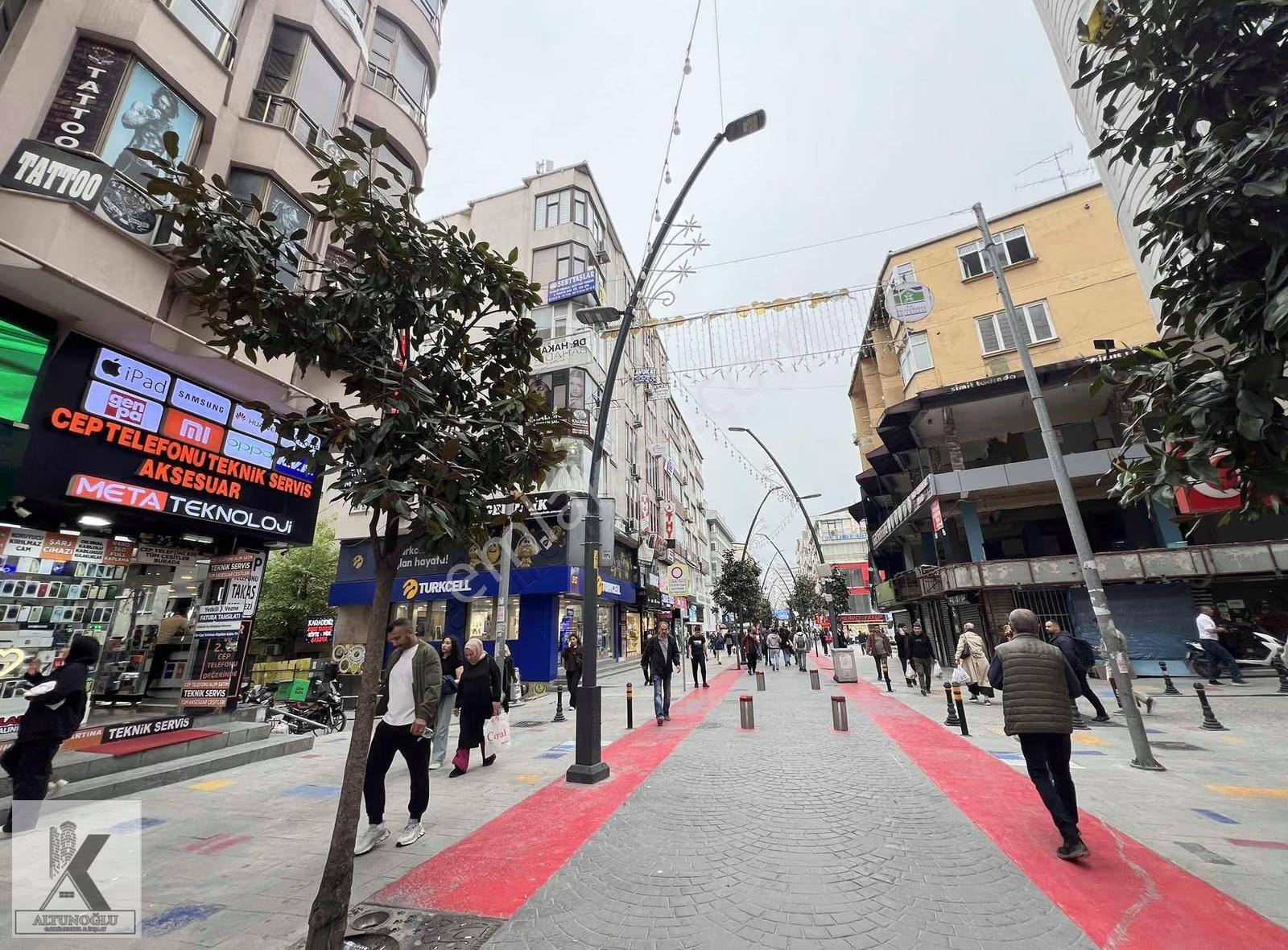 Altunoğlu"ndan Şirinevler Meydan"da İş Hanı İçinde Kiralık Ofis - Görsel 18