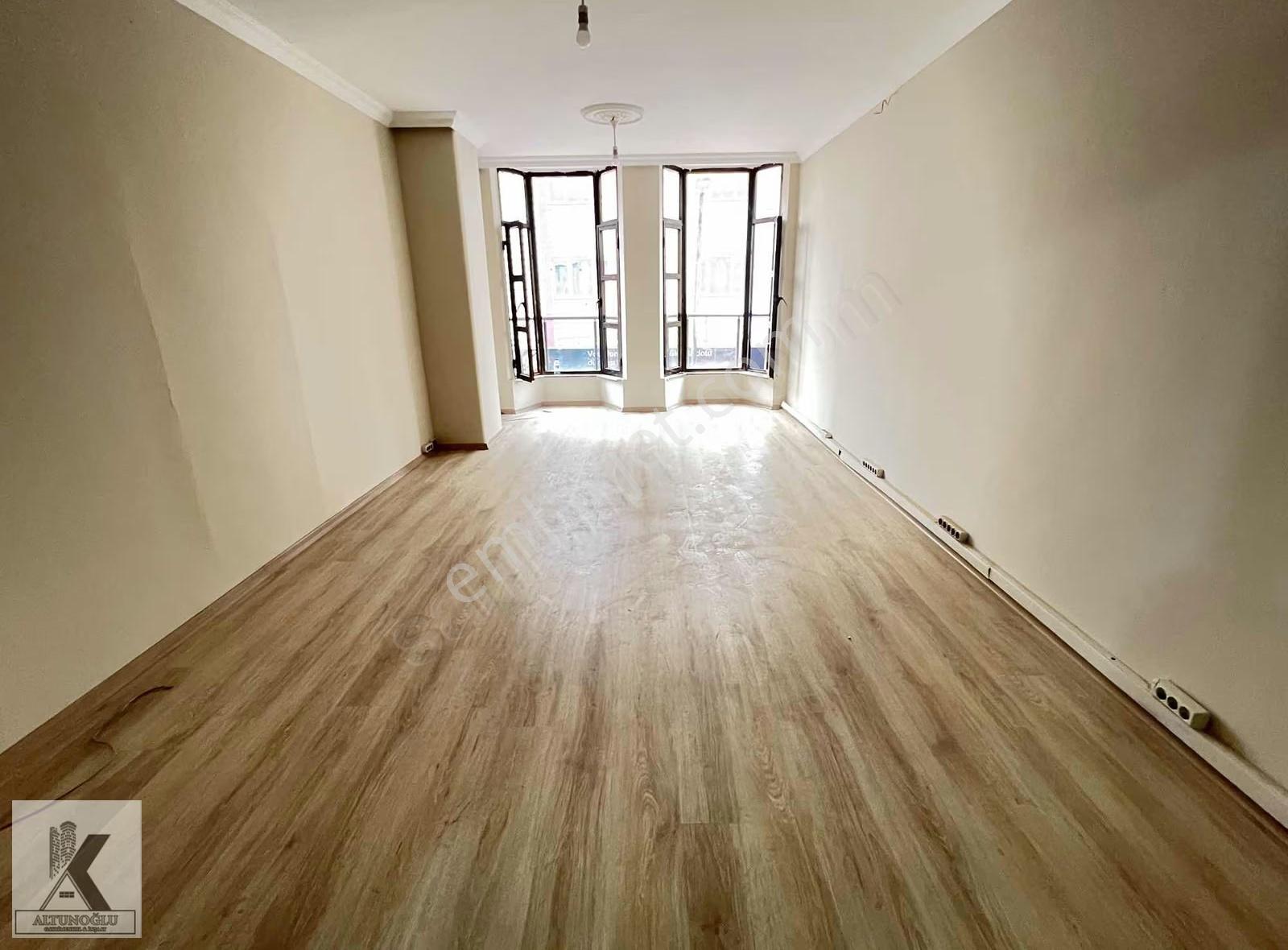 Altunoğlu"ndan Şirinevler Meydan"da İş Hanı İçinde Kiralık Ofis - Görsel 5