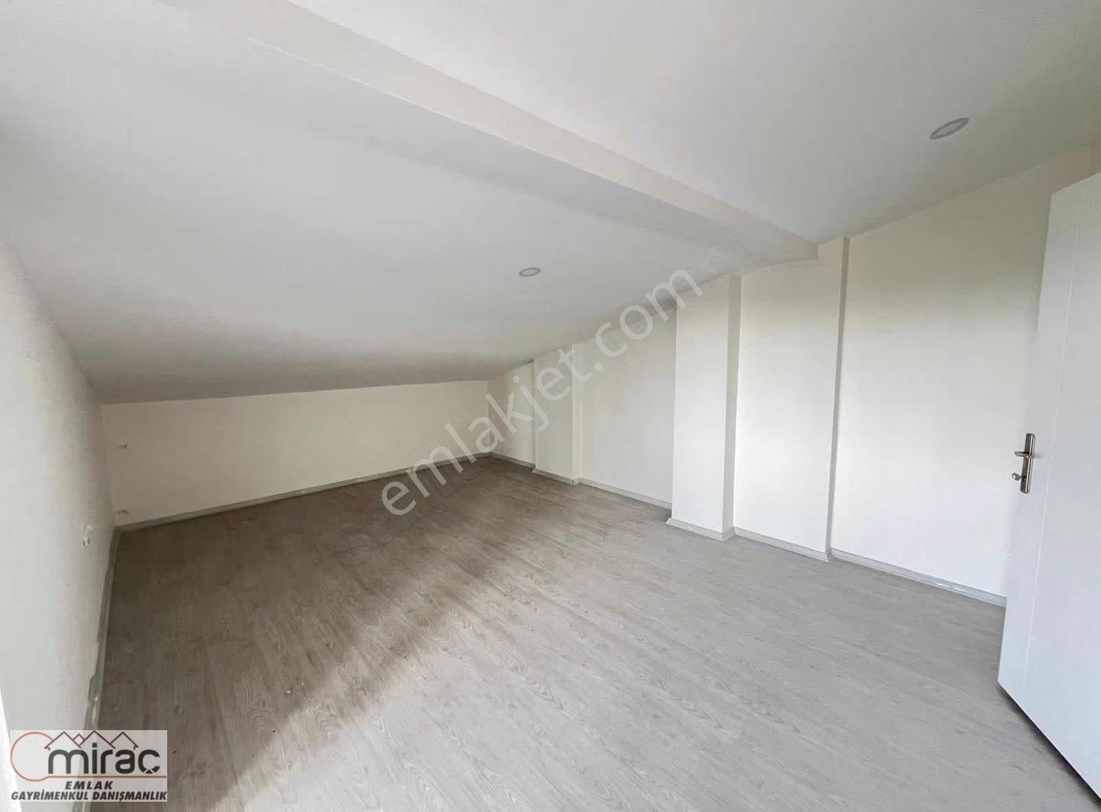 Doğa Manzaralı Etrafı Tamamen Açık Köşe Dubleks Daire - Görsel 28