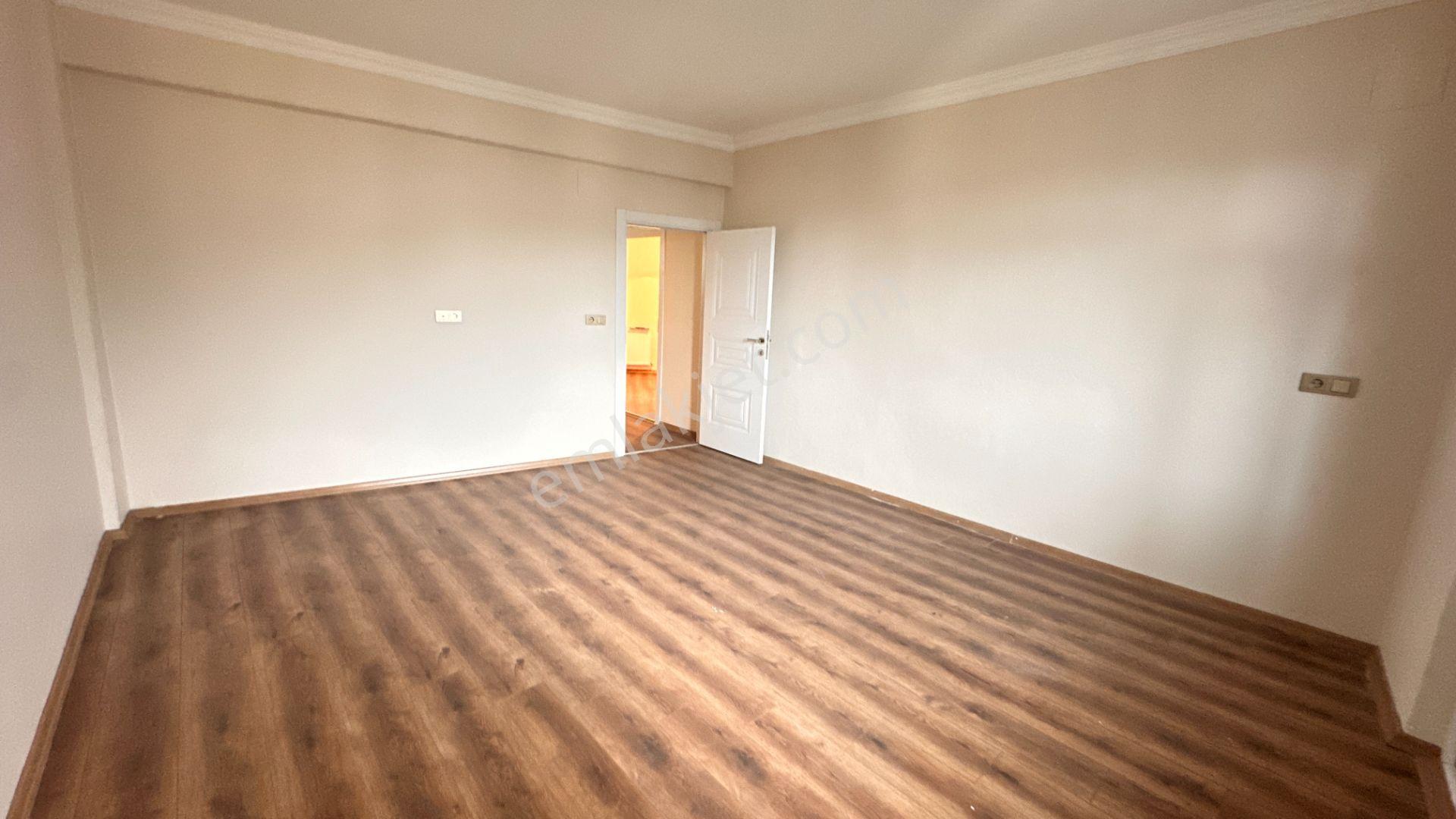 Meydana Yürüme Mesafesinde Kiralık Daire