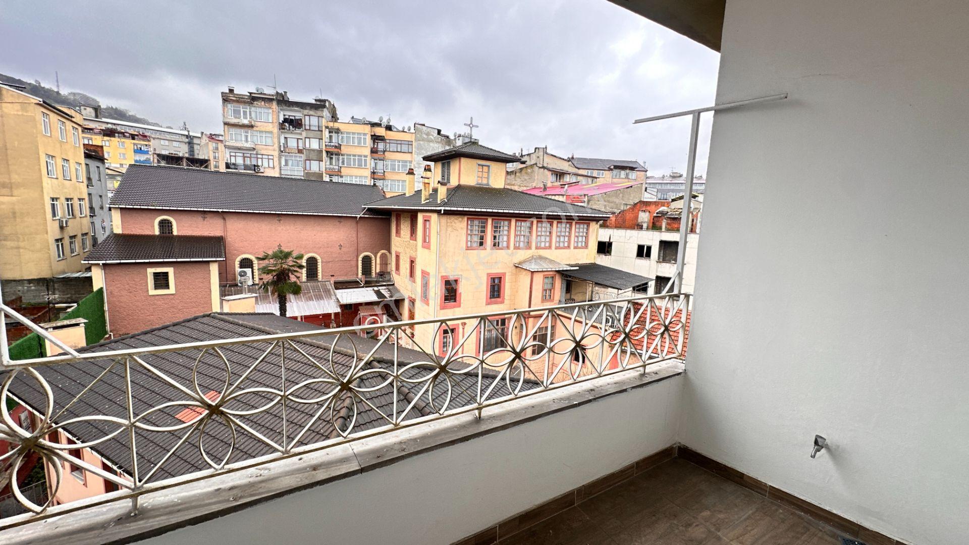 Meydana Yürüme Mesafesinde Kiralık Daire - Görsel 22