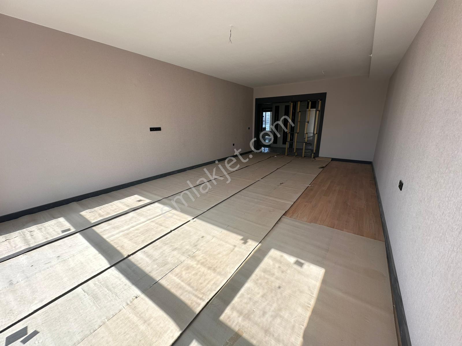 Beytepe Arissa Lita Astoria Sitesinde Satılık 4.5+1 Lüks Daire - Görsel 6