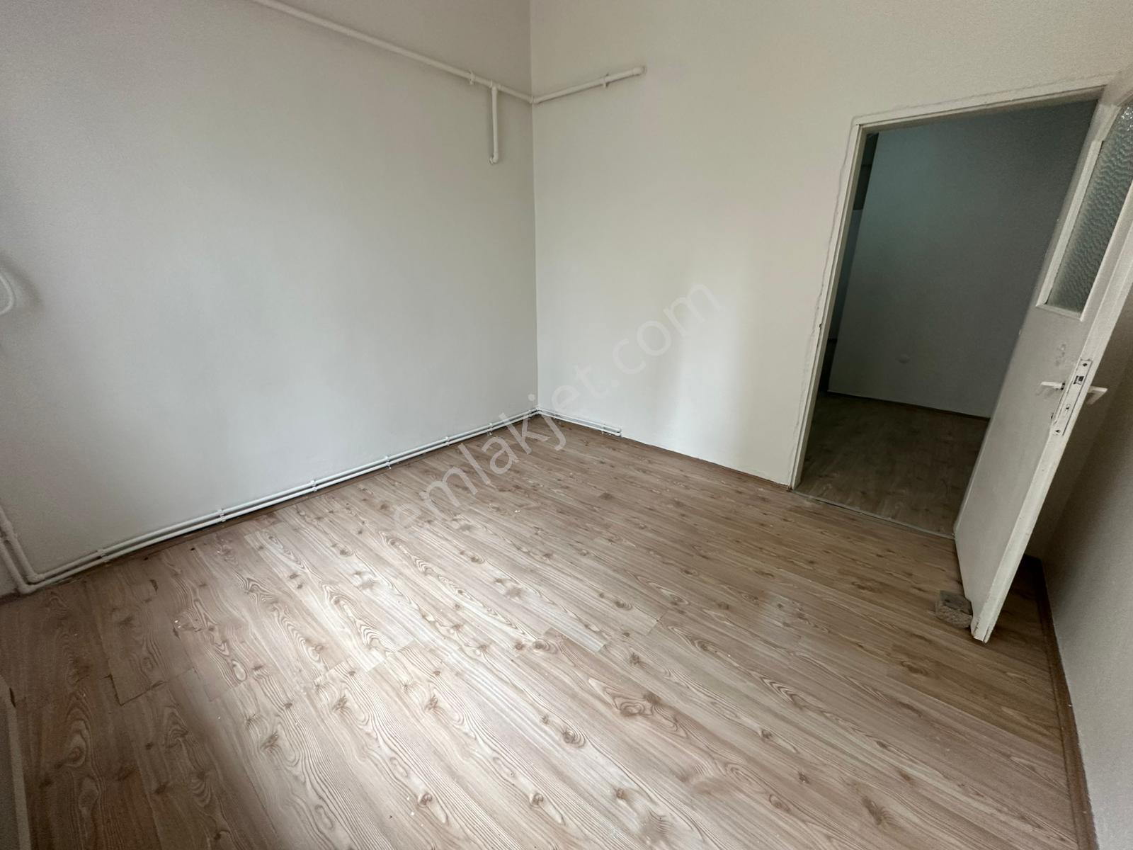 Yunus Emre Mahallesinde Giriş Katı 2+1 Kiralık Daire - Görsel 19