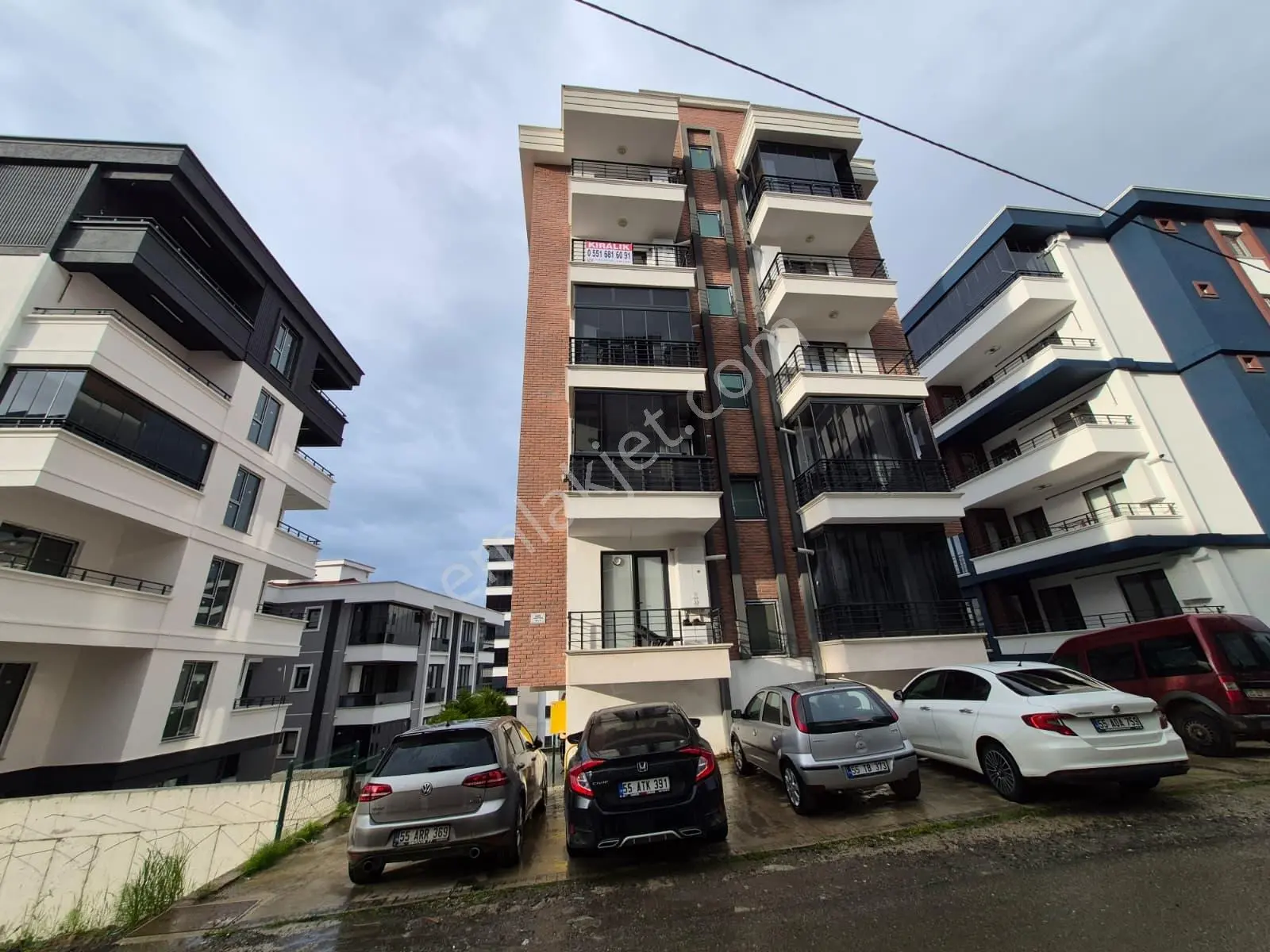 Yağmur Emlaktan Atakum Atakent Geniş 1+1 Eşyasız Kiralık Daire