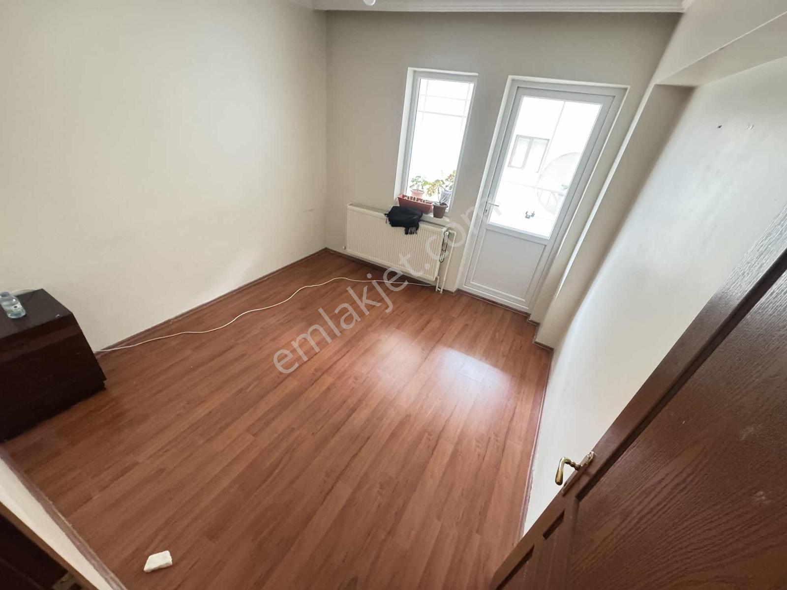 Lider Emlak'tan 3+1 Ara Kat Eyüp Camii Mevkiinde Kiralık Daire ! - Görsel 13