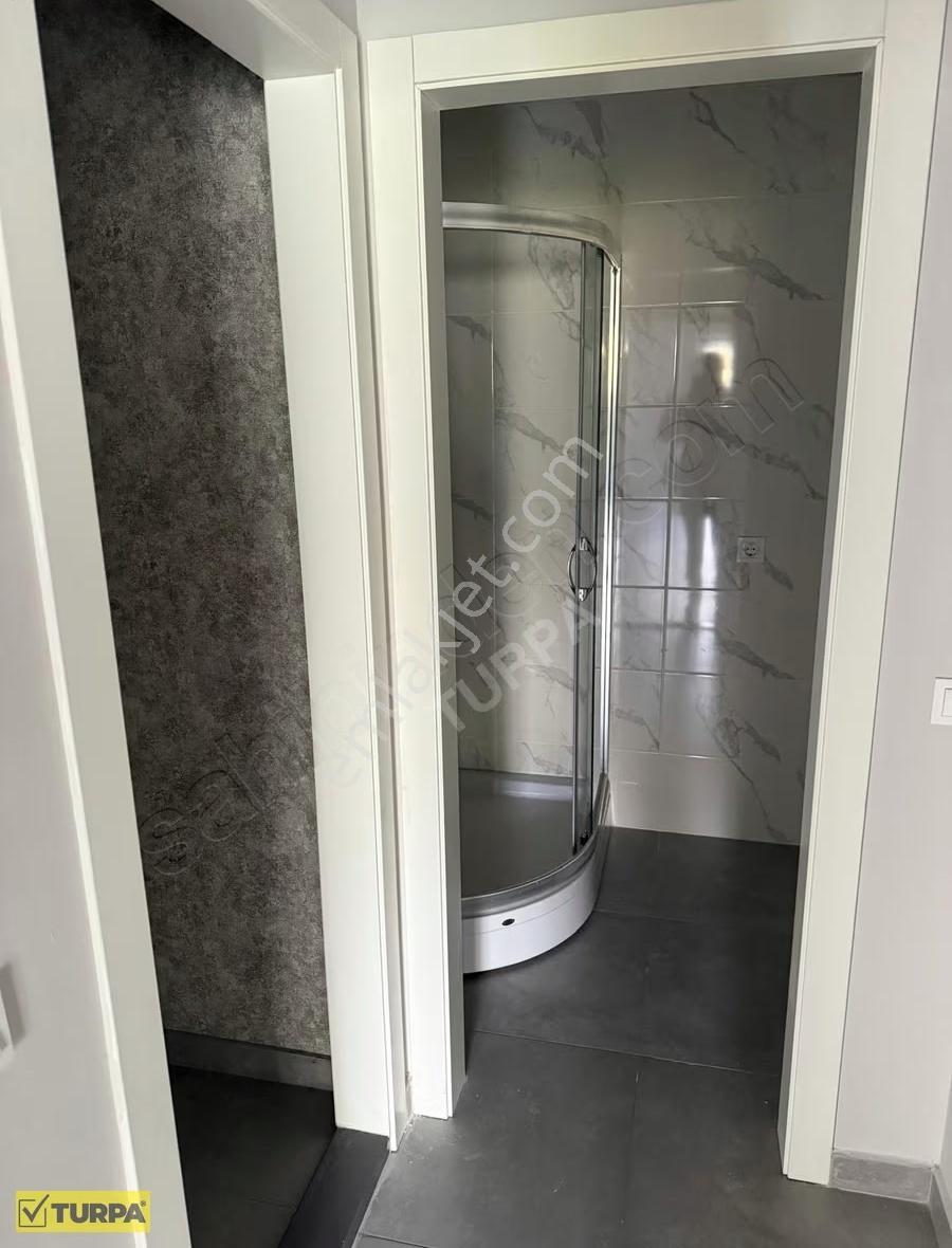 Gaziemir Akçay Cadde Üzerinde Merkezi Konumda Kiralık Ofisler - Görsel 7