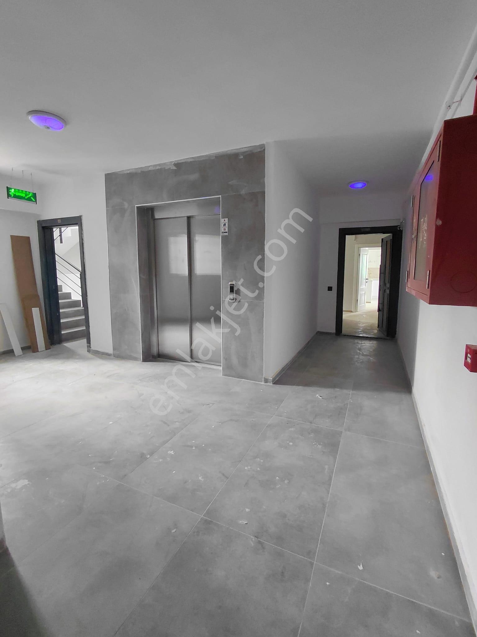Tunçbey'den Leb-i Derya Sitesi Fırsat Daire 3+1 Bürüt 135 - Görsel 12