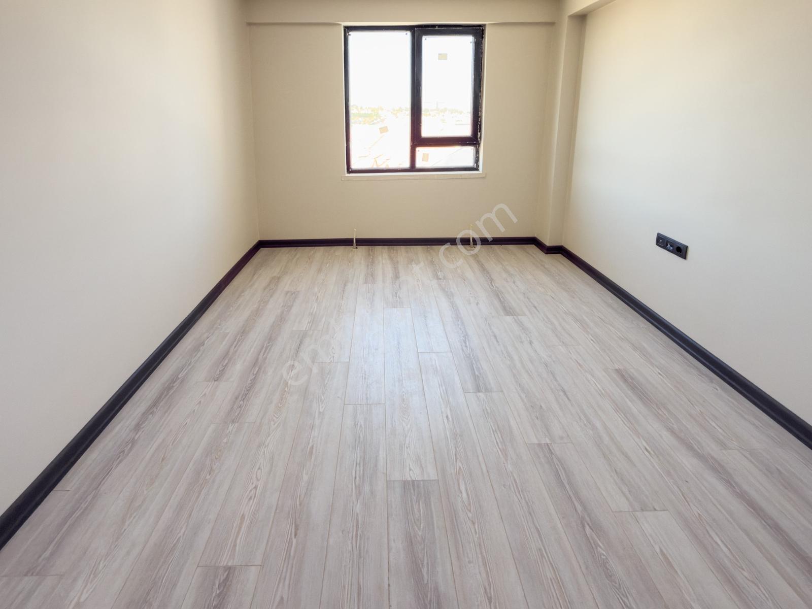 İncek Kızılcaşar Merkezde İskanlı Geniş 4+1 Panoramik Manzaralı - Görsel 25