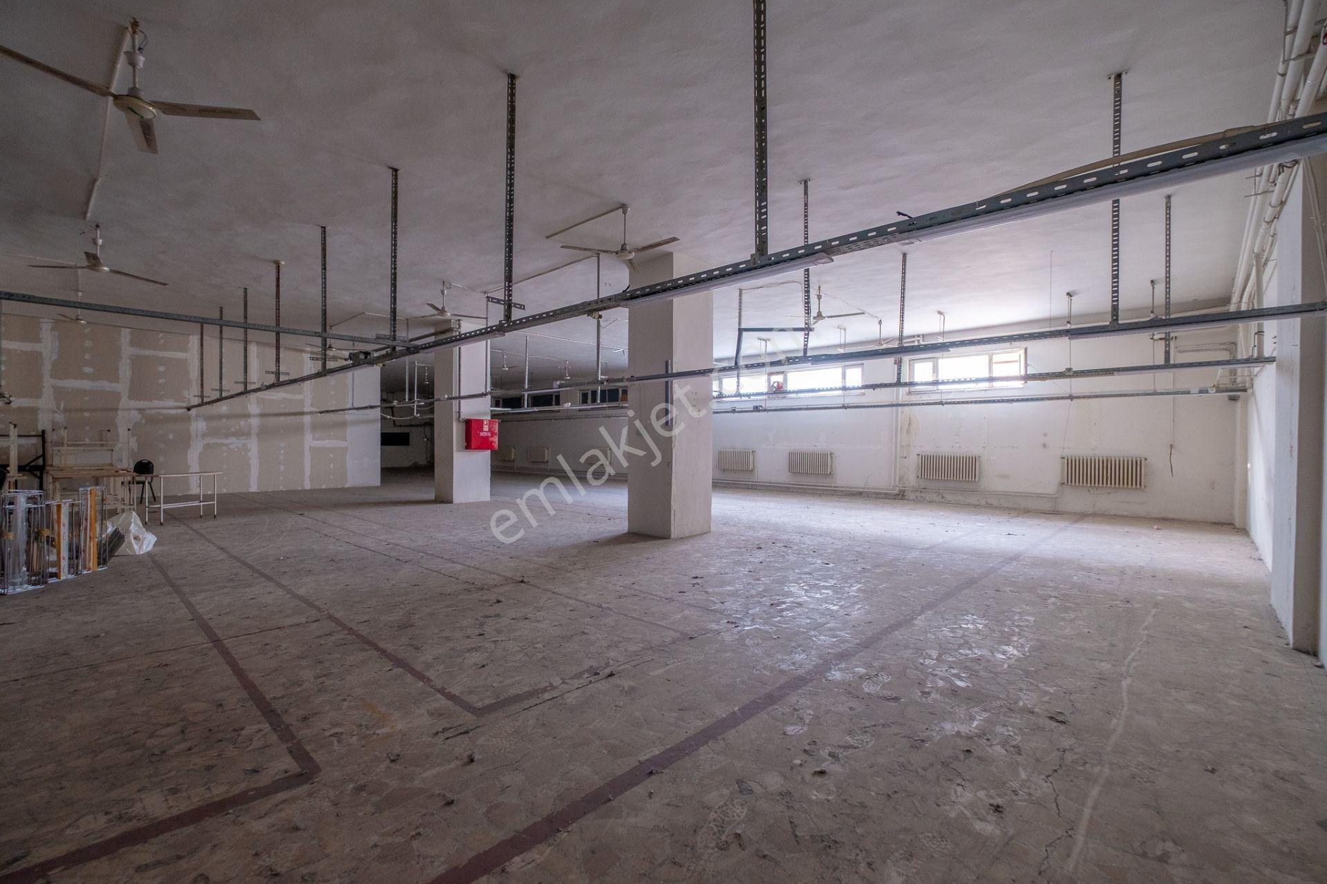 Akbatı Avm'ye Yakın Konumda Kiralık 1000 M2 Depo & İmalathane - Görsel 22