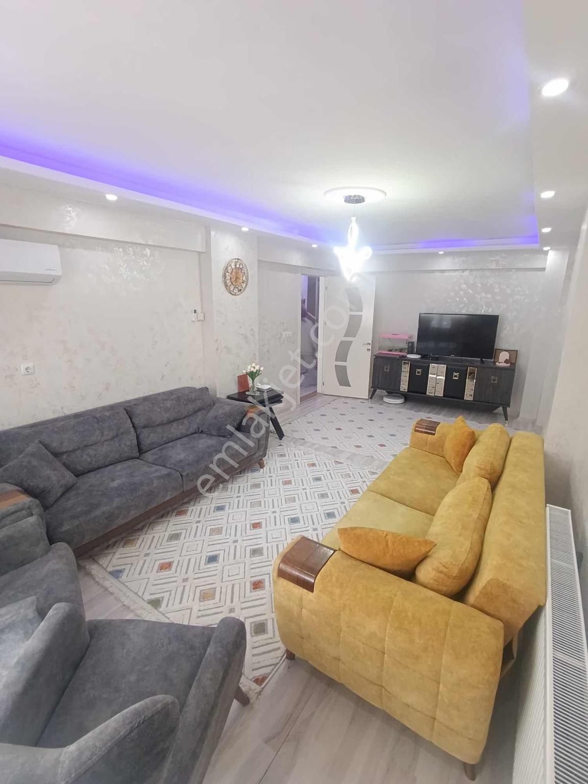Manisa Yunusemre Muradiye 23 Nisan Park Yanında Satılık