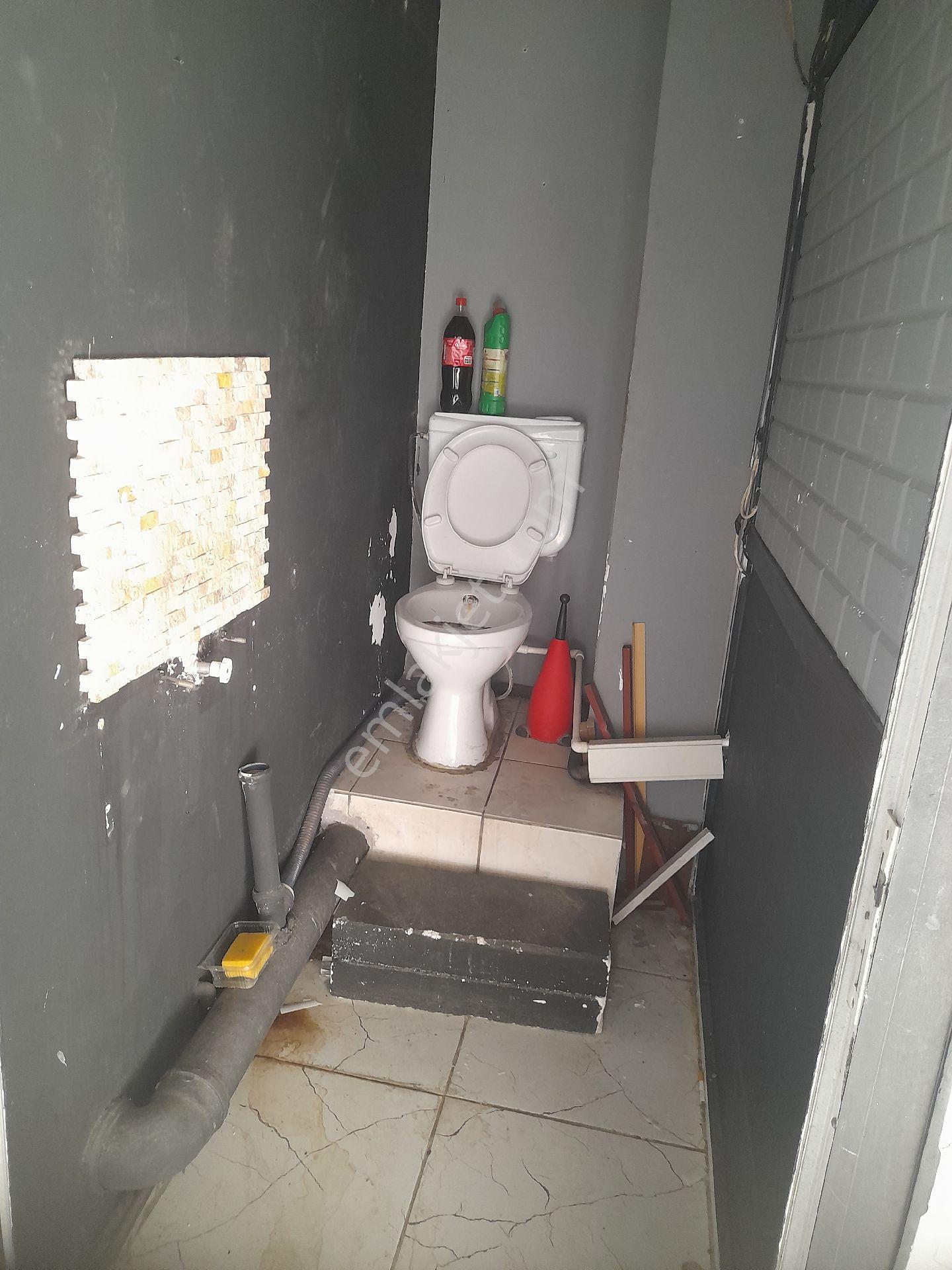 İzmir Konak İnönü Caddesinde Satılık Dükkan. - Görsel 6