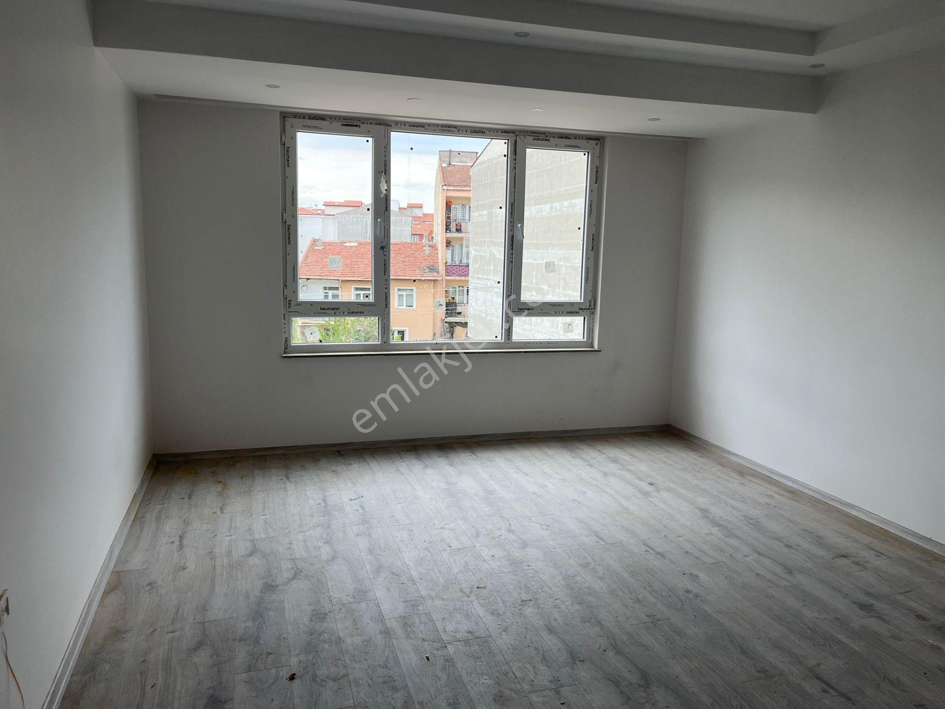 Century 21 Vizyondan Çamlıca Mahallesinde Satılık 3+1 Daire - Görsel 4