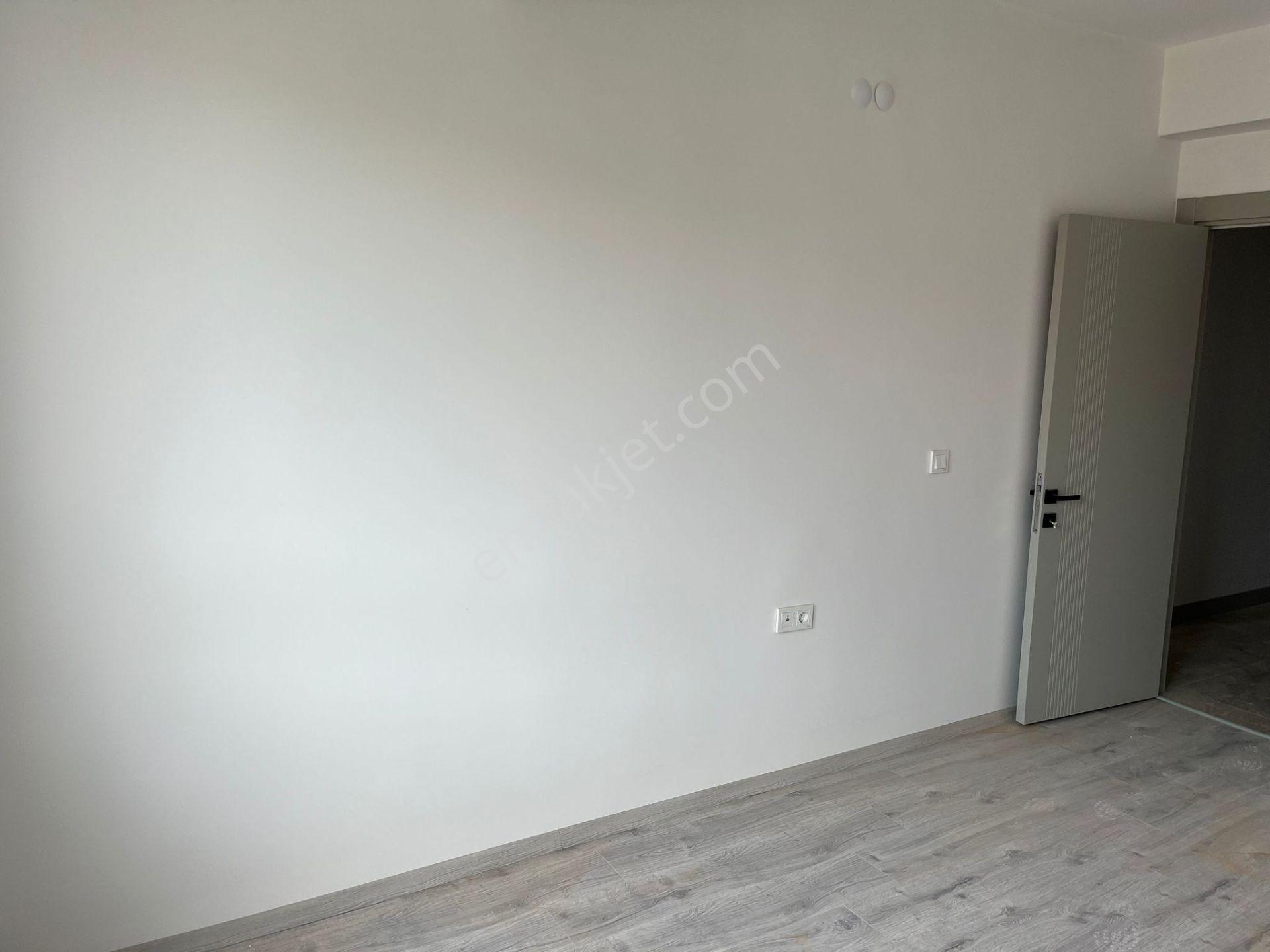 Century 21 Vizyondan Çamlıca Mahallesinde Satılık 3+1 Daire - Görsel 12