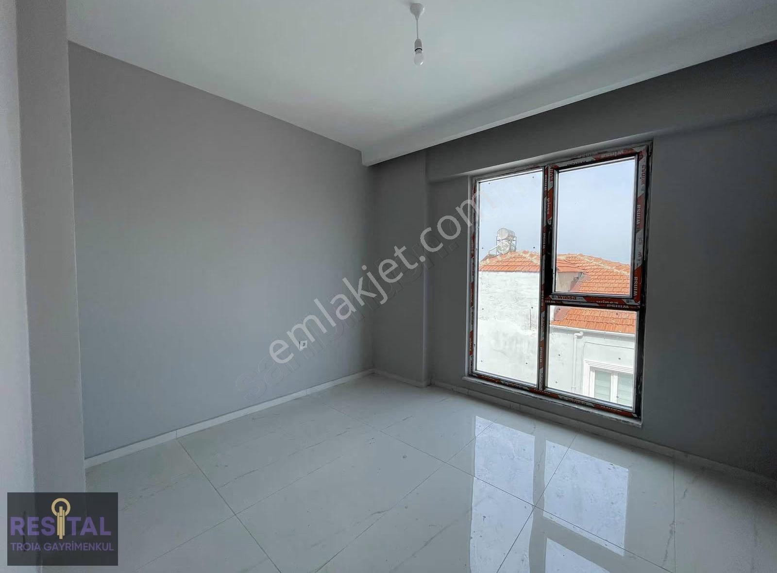 İntepe'de Deniz Manzaralı Daire Fiyatına 4+1 Tribleks Villa - Görsel 30