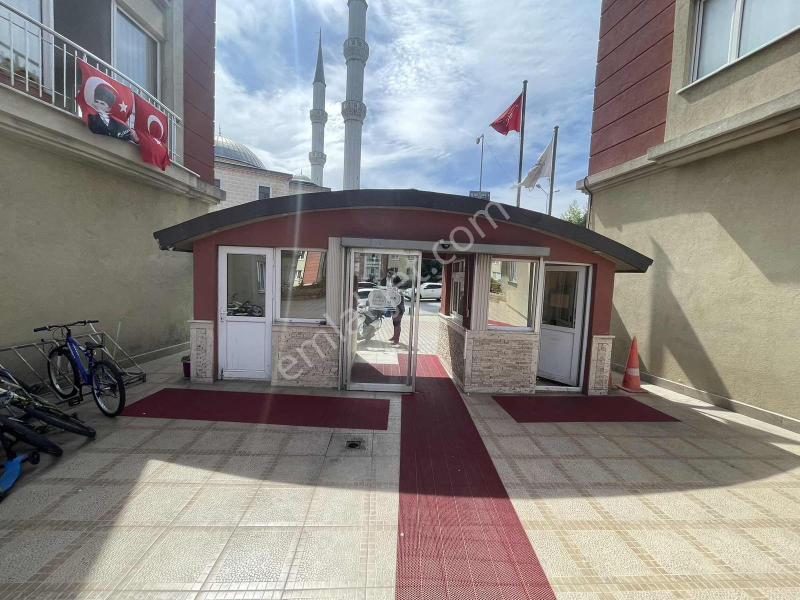 Büyükçekmece Derya Park Sitesi Havuzlu Özel Bahçeli Geniş 1+1 - Görsel 18