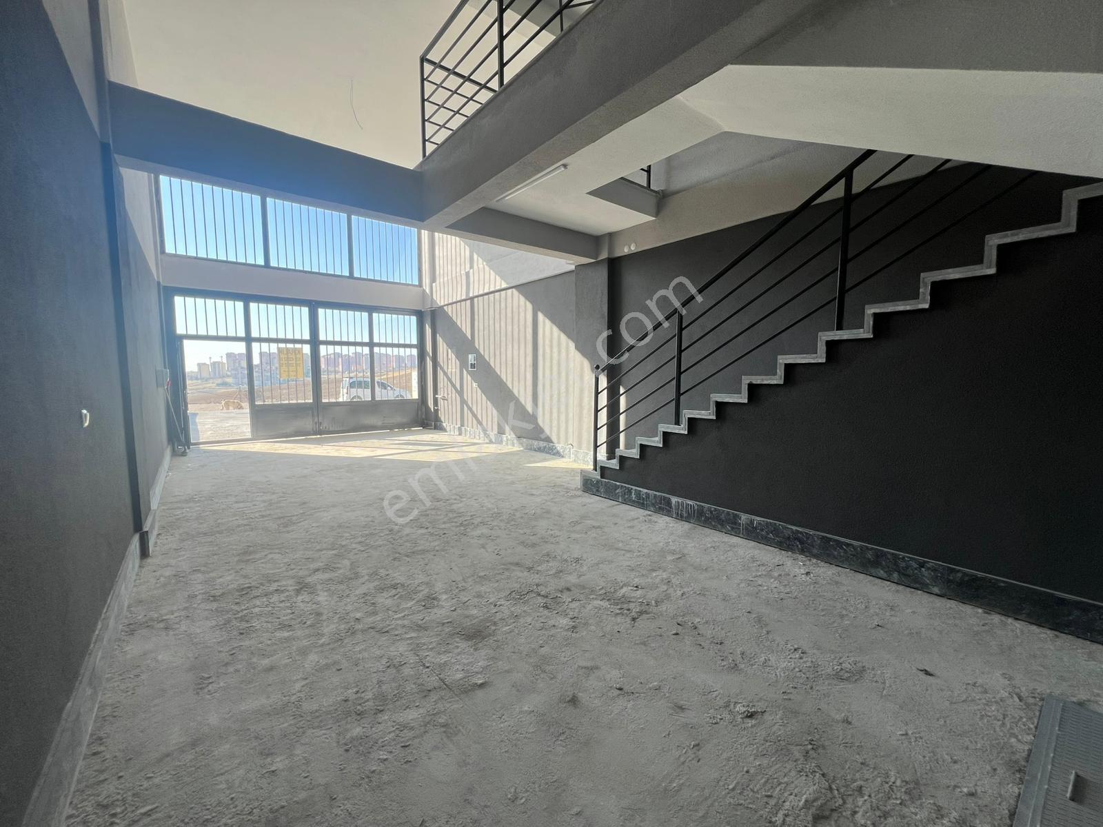 Engin Emlak'tan Karacaören Sanayi Sitesi'nde Kiralık Dükkan - Görsel 15