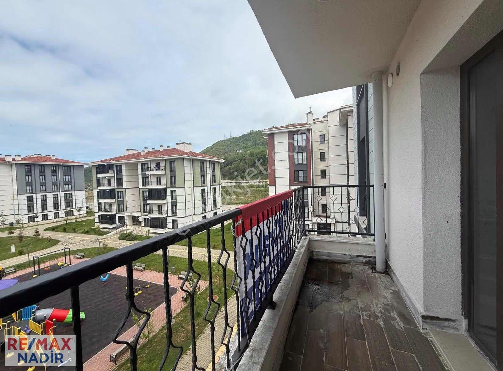 Re/max Nadirden Aksu 3. Etap Tokide Merkezi Konumda Ferah 2+1 - Görsel 11