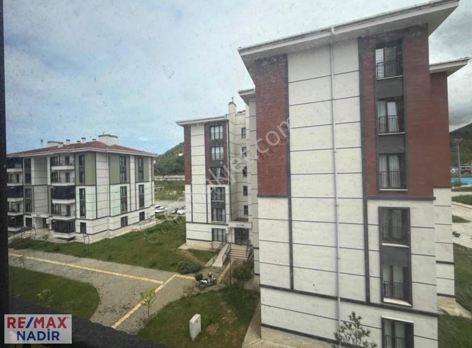 Re/max Nadirden Aksu 3. Etap Tokide Merkezi Konumda Ferah 2+1 - Görsel 12