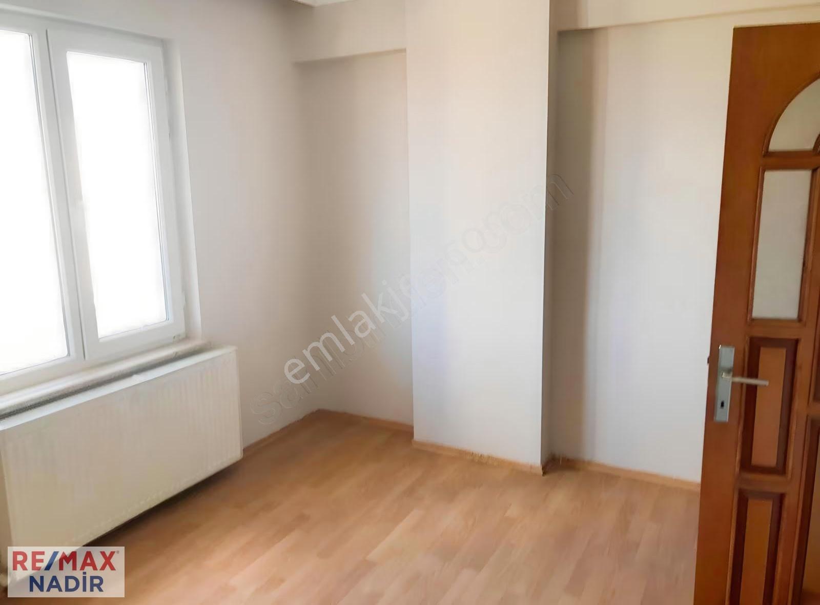 Re/max'ten Teyyaredüzü Hazır Kiracılı Yatırımlık Satılık Daire.! - Görsel 12