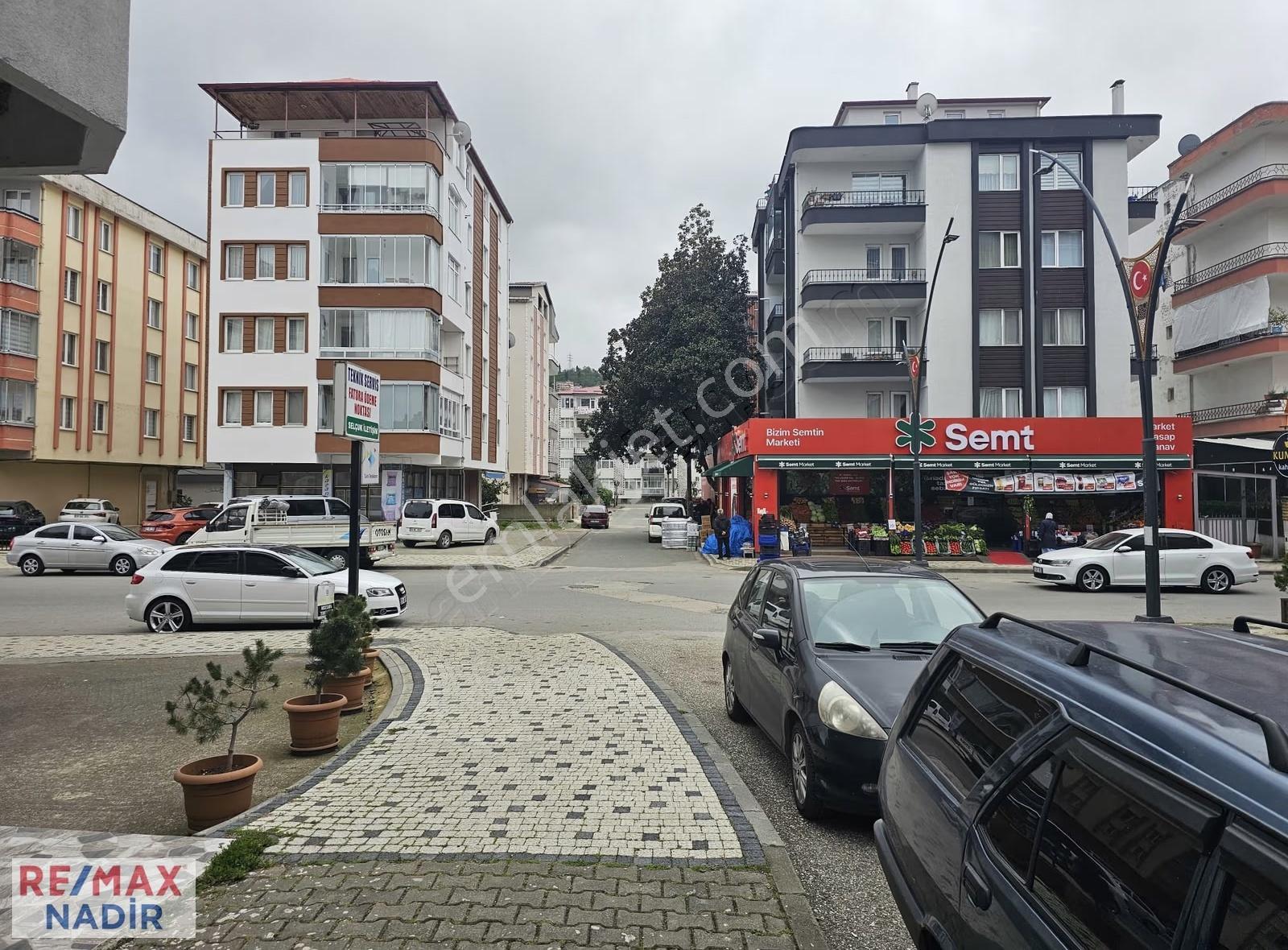 Re/max'ten Teyyaredüzü Hazır Kiracılı Yatırımlık Satılık Daire.! - Görsel 3