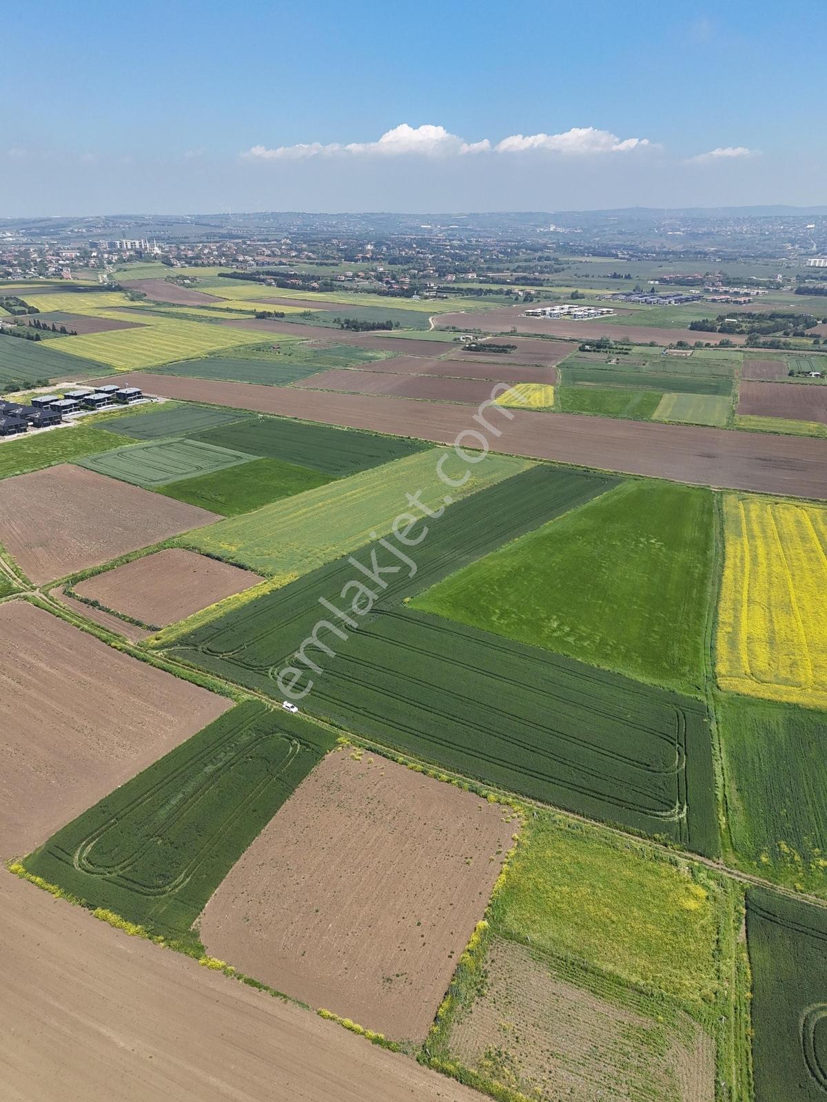 Selimpaşa'da Satılık İyi Konumlu Köşe Başı 2276 M² İmarlı Arsa