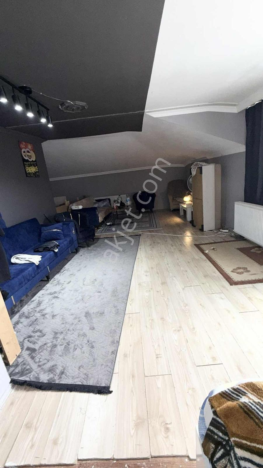 Yoldaş İnş Kiralık 1+1 80 M2 Çatı Katı Bekara Uygun - Görsel 11