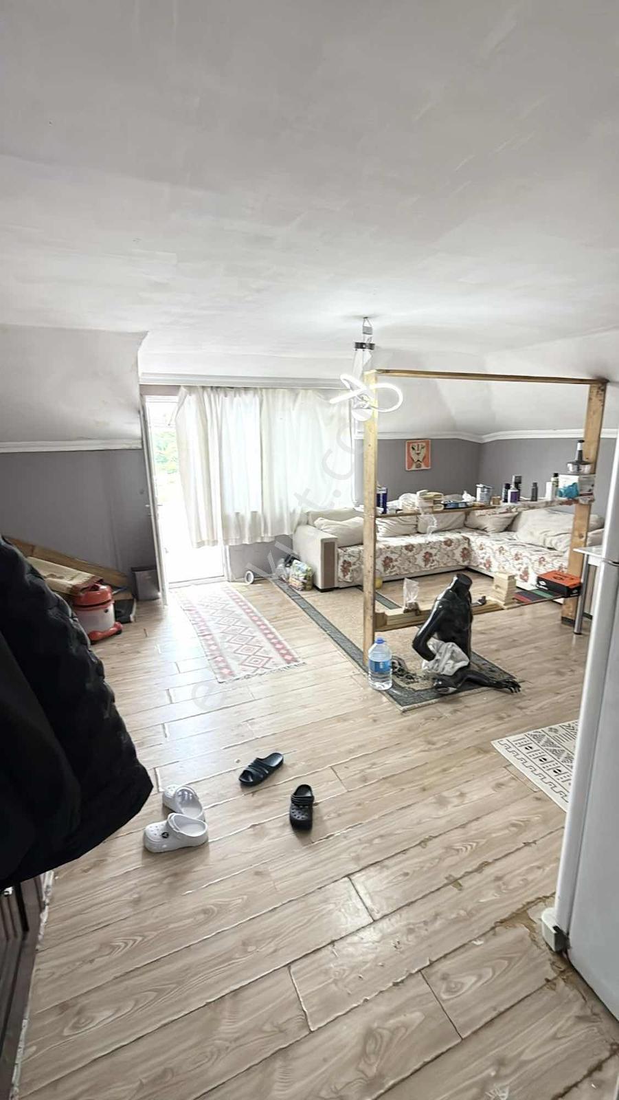 Yoldaş İnş Kiralık 1+1 80 M2 Çatı Katı Bekara Uygun - Görsel 31