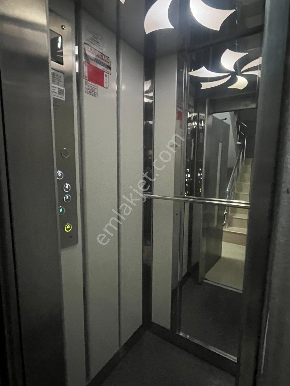 Bafra Vıp Gayrimenkulden Bulvar Cad.de 4+1, 180m2 Satılık Daire - Görsel 2
